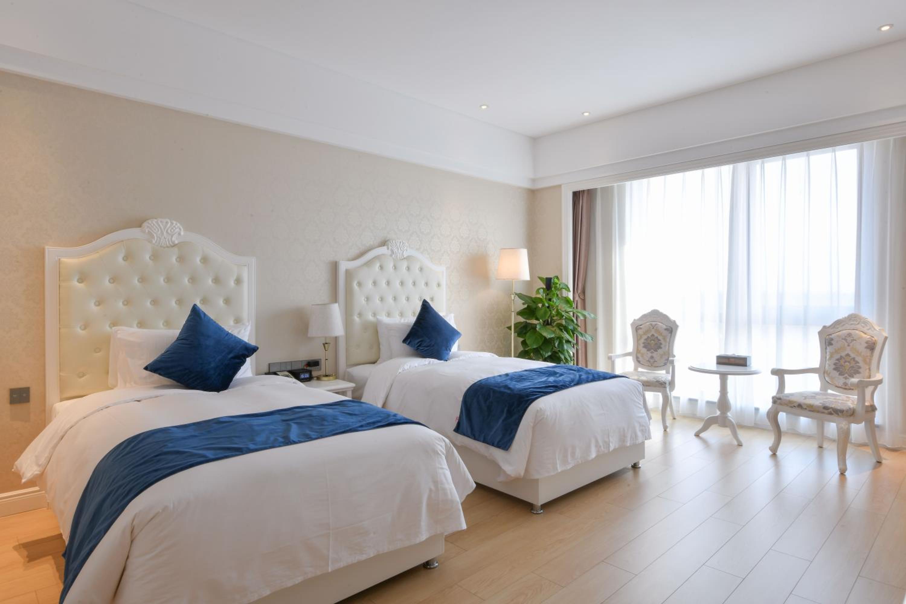 Mainland Chinese Citizen - Executive Twin Room