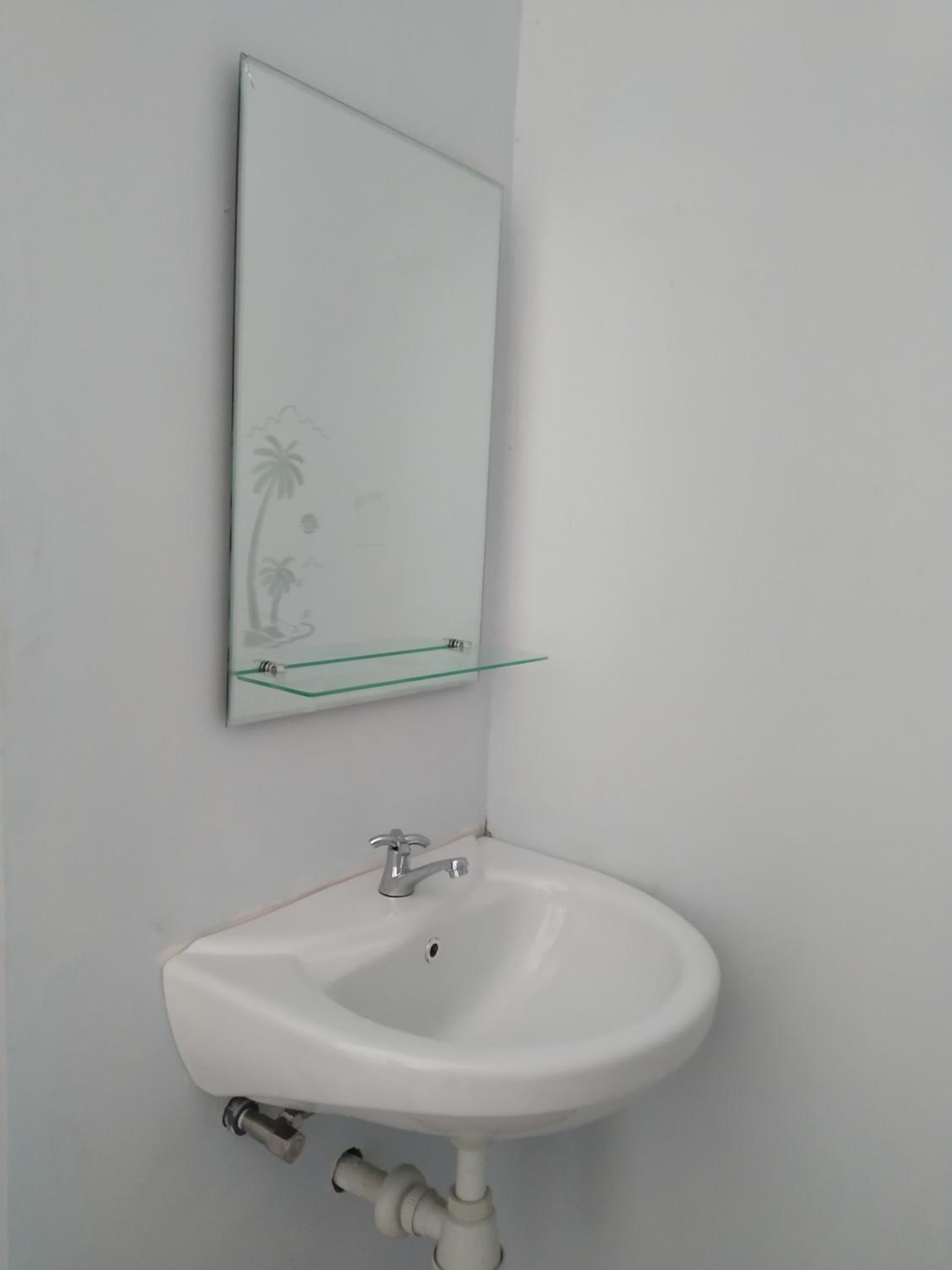 Standard Double Room with Fan - Photo 5