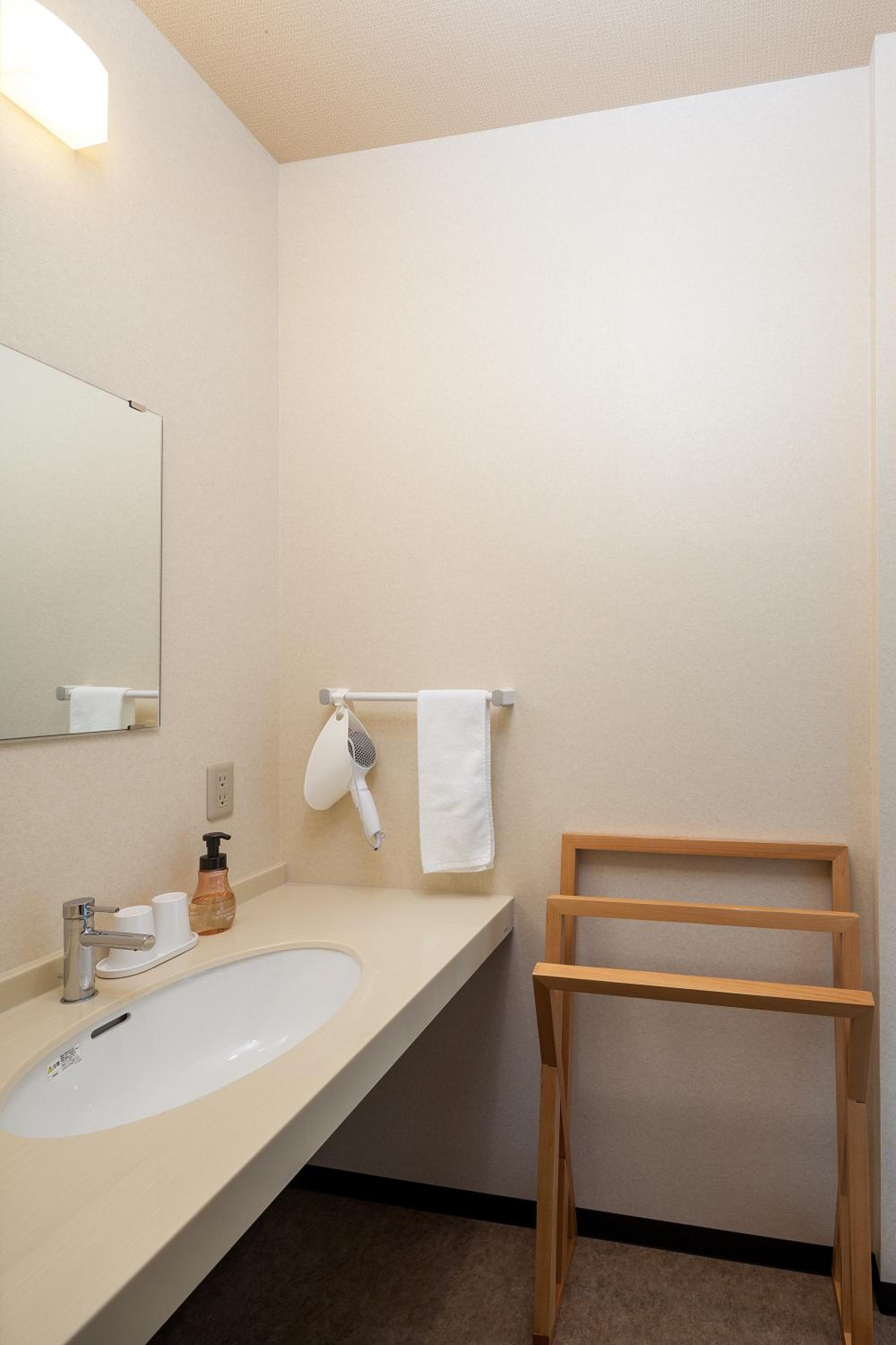 Room with Tatami Area with Private Bathroom - Non-Smoking photo 2