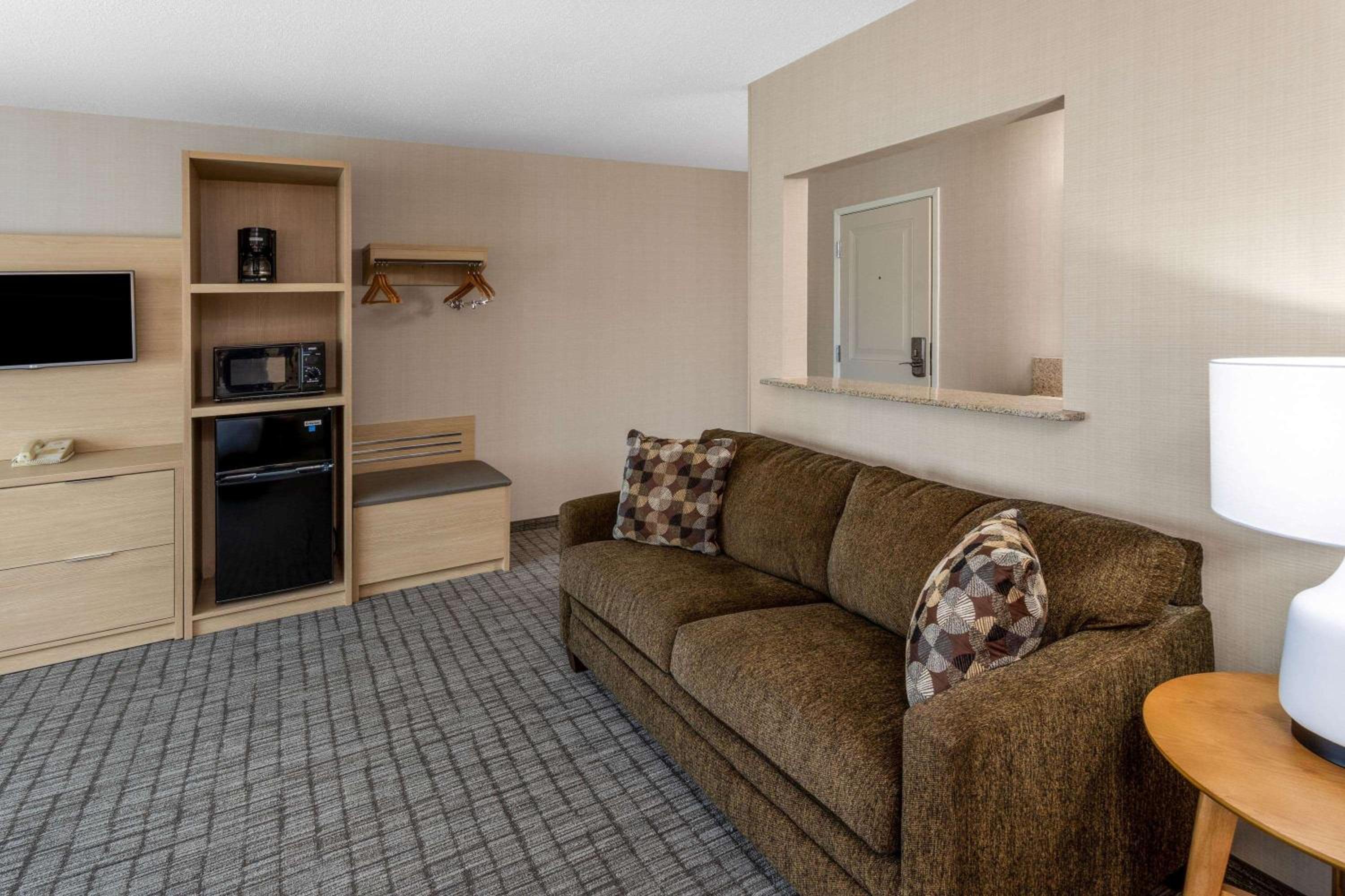 King Studio Suite - Non-Smoking - Photo 2