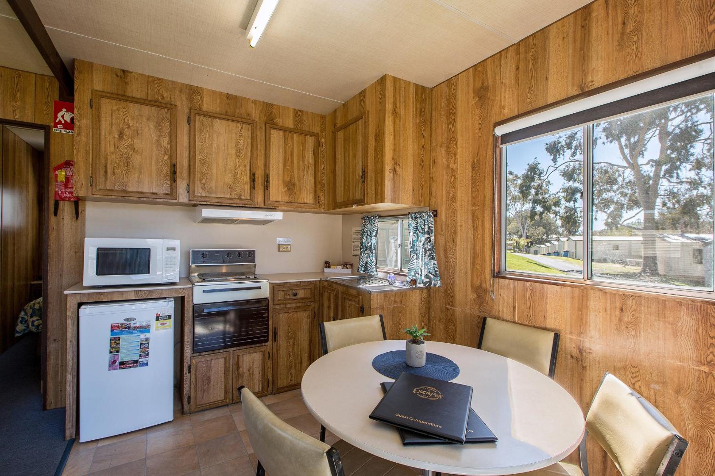 Economy 2 Bedroom Cabin - Sleeps 4 photo 2