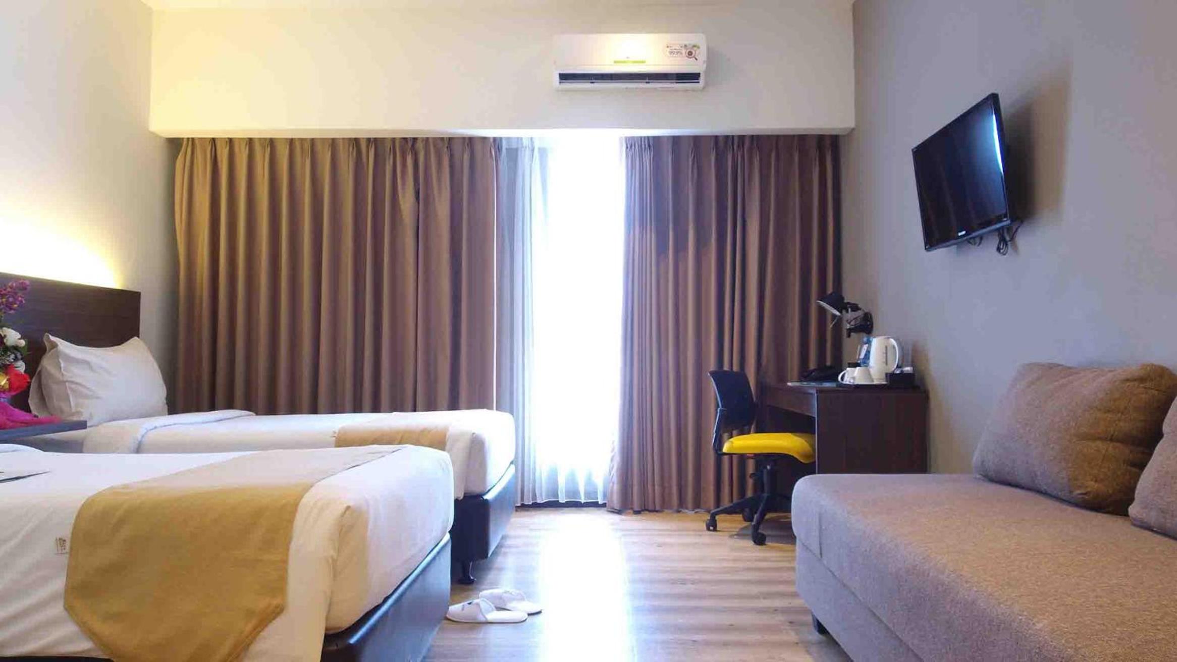 Deluxe Twin Room - Photo 16