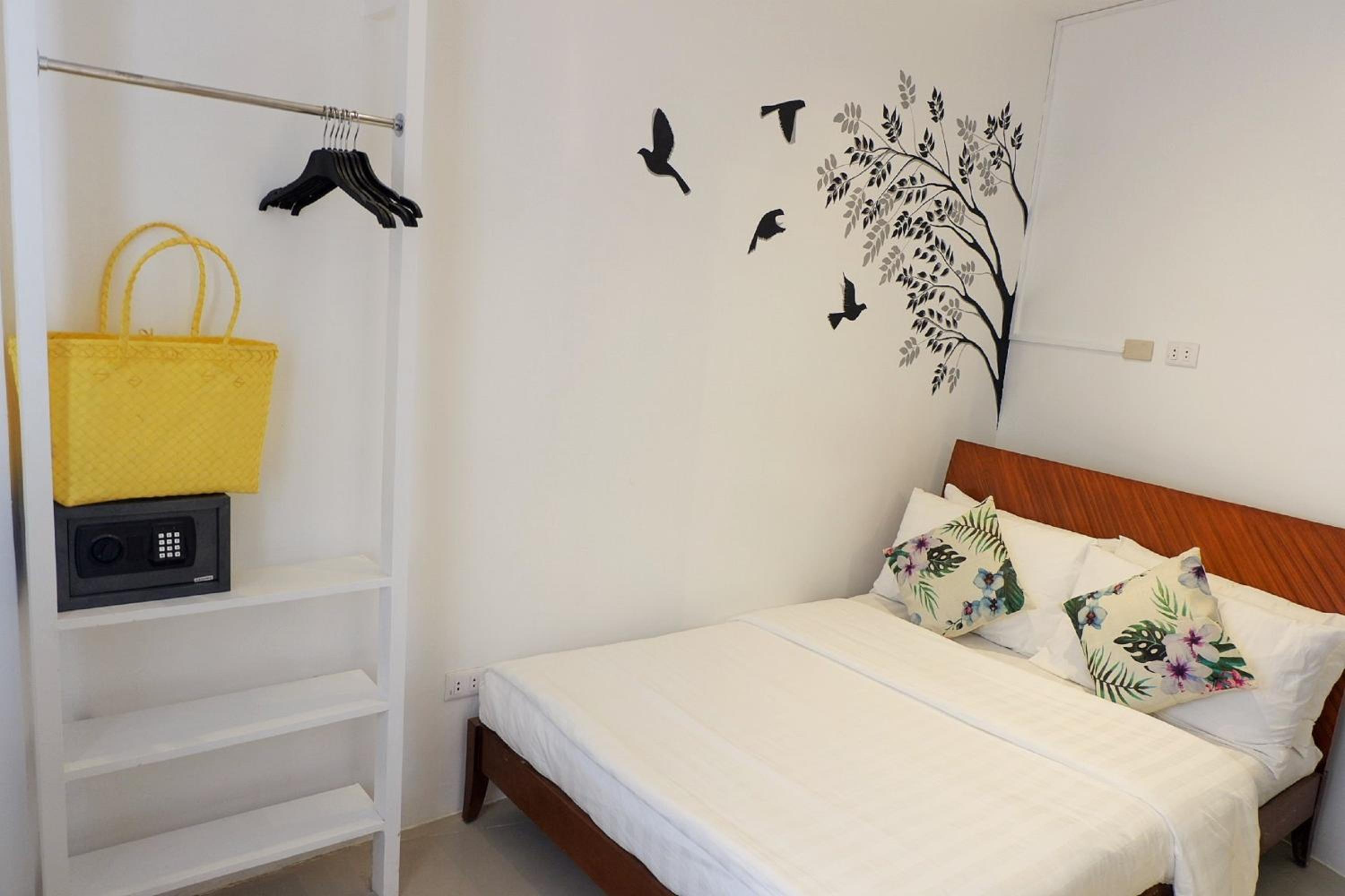Double Room - Photo 7