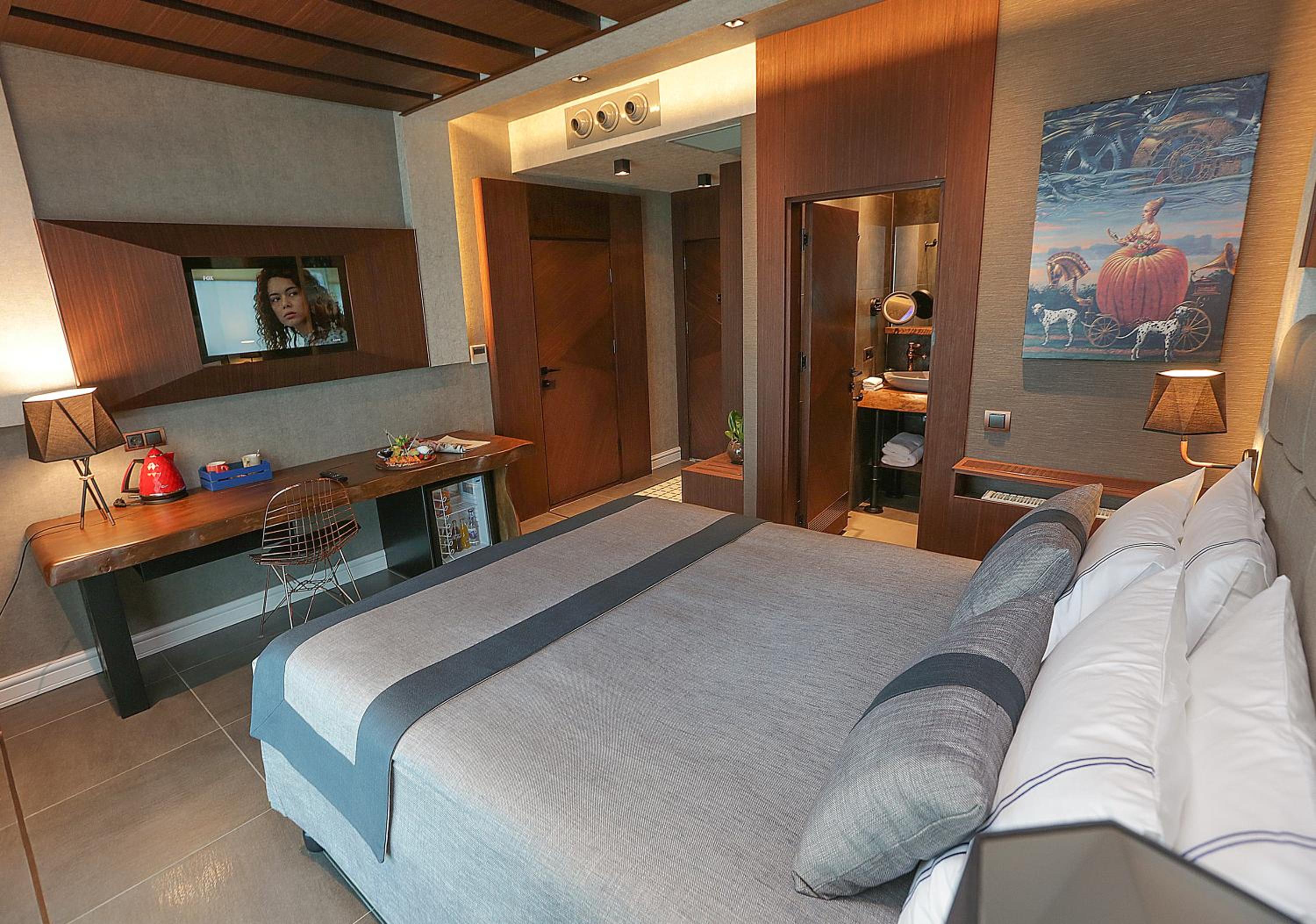 Deluxe Double Room with Balcony and Sea View - Photo 3