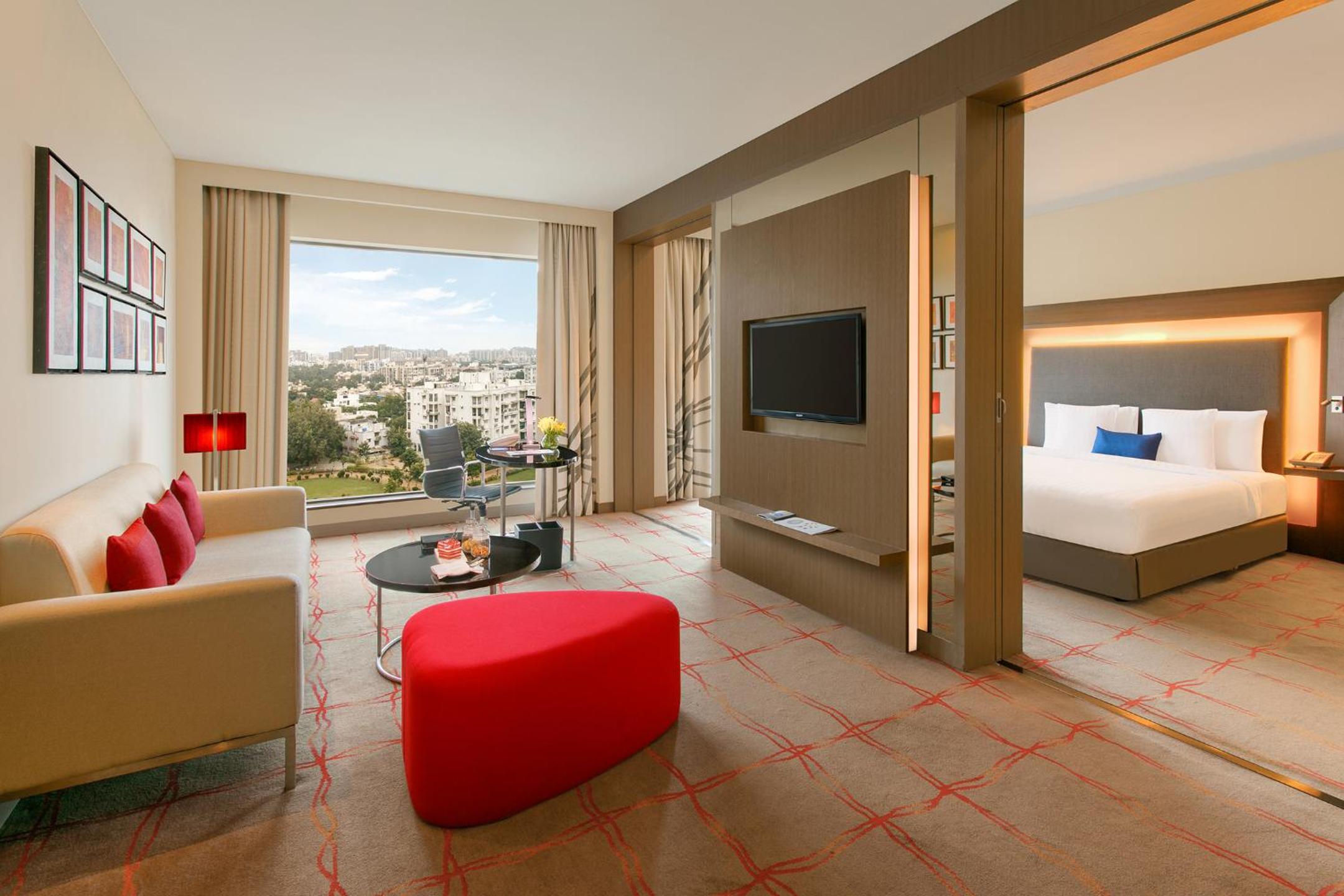 Premier Twin Room on Exclusive Floor with Premier Lounge Access  - 20% Discount on Food & Beverage and Laundry thumbnail 5
