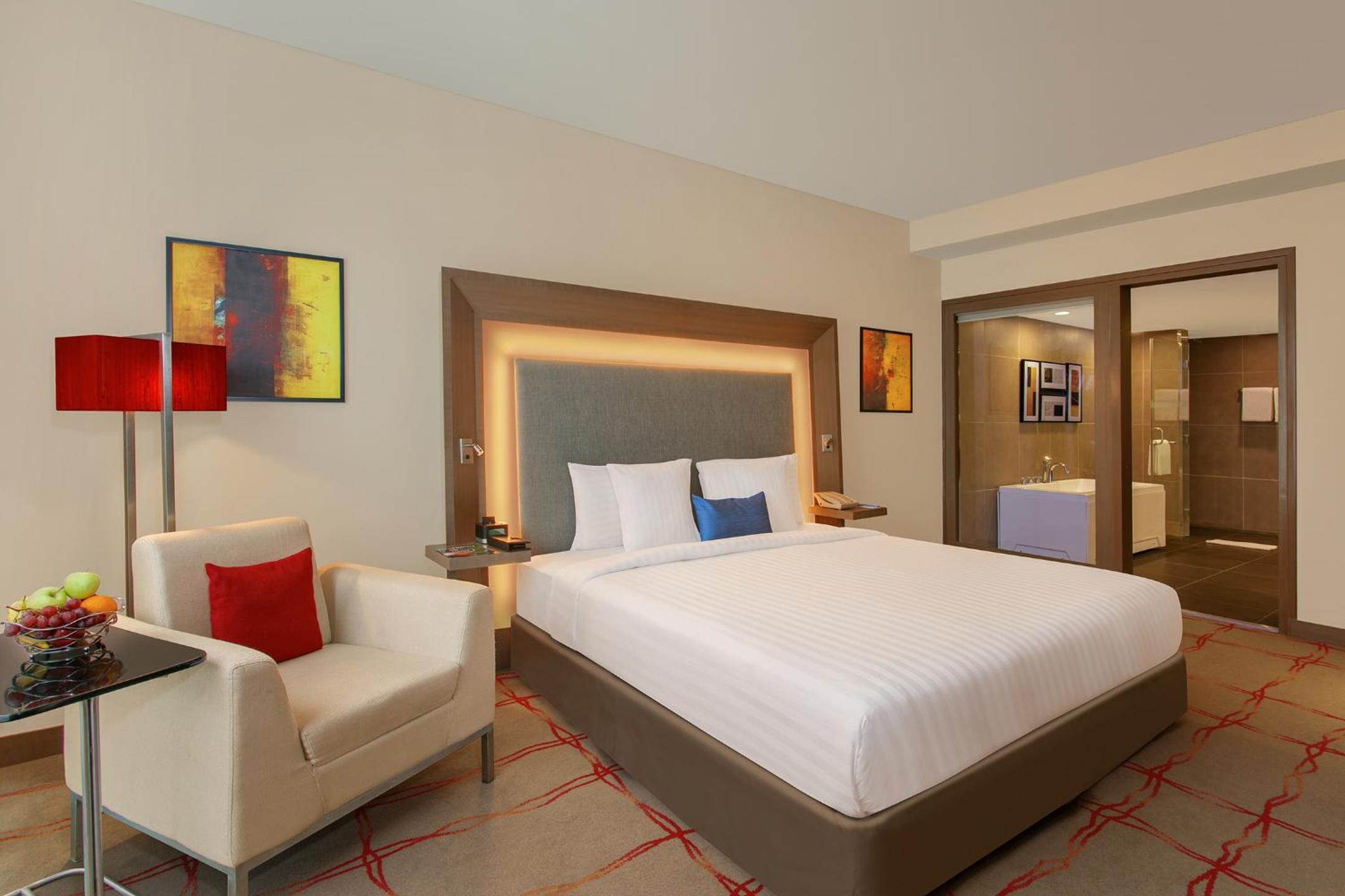 Premier Twin Room on Exclusive Floor with Premier Lounge Access  - 20% Discount on Food & Beverage and Laundry thumbnail 6