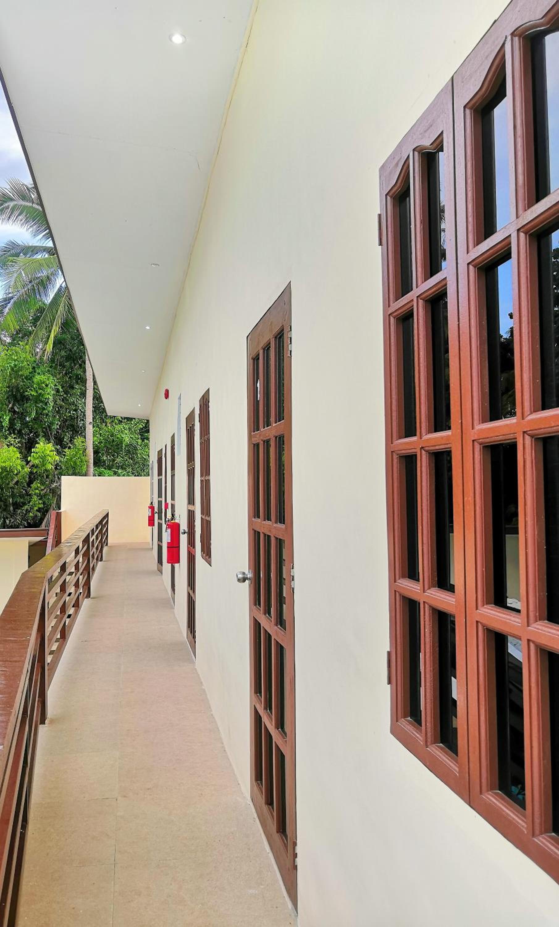 Deluxe Double Room - Photo 8