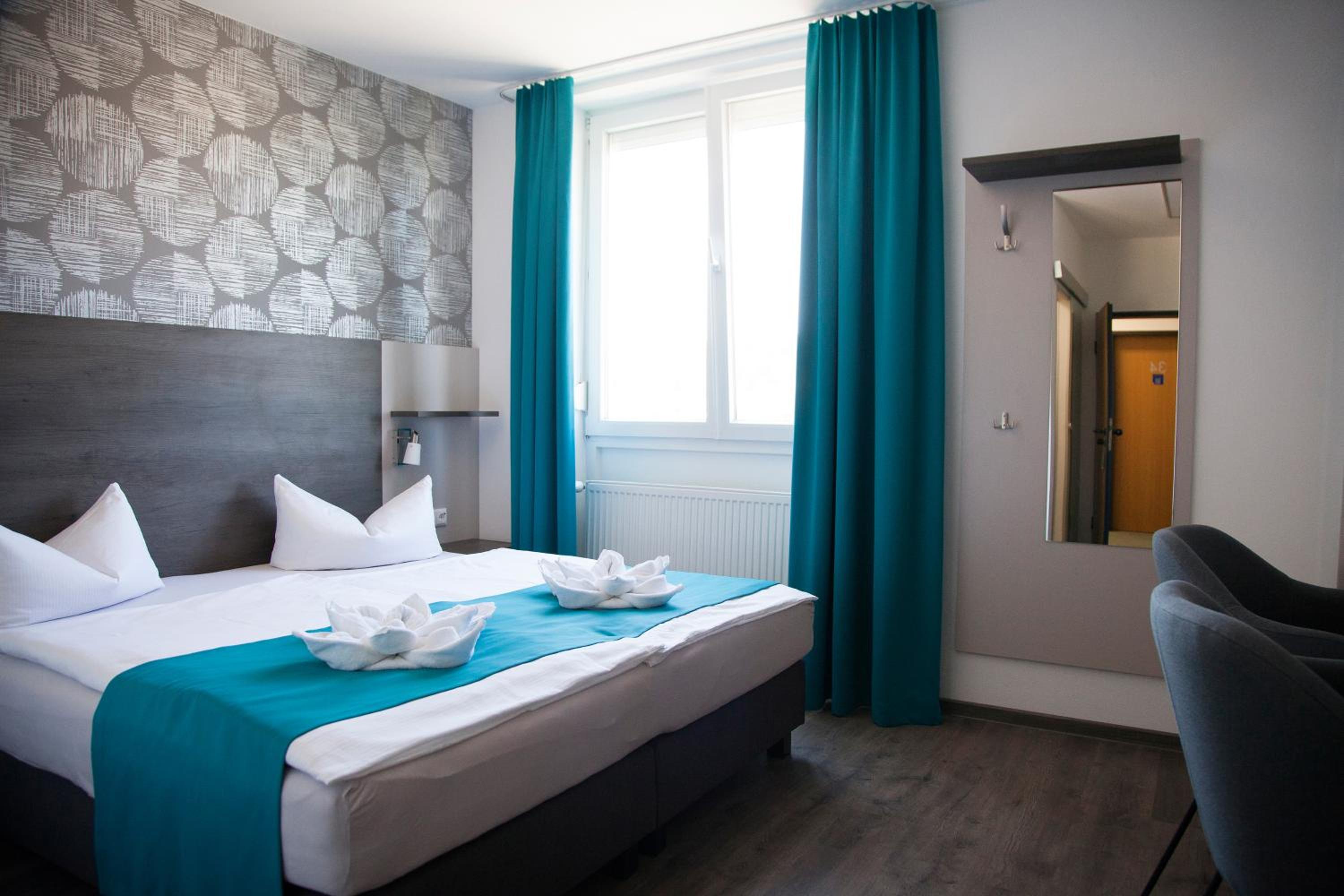 Double Room - Photo 4