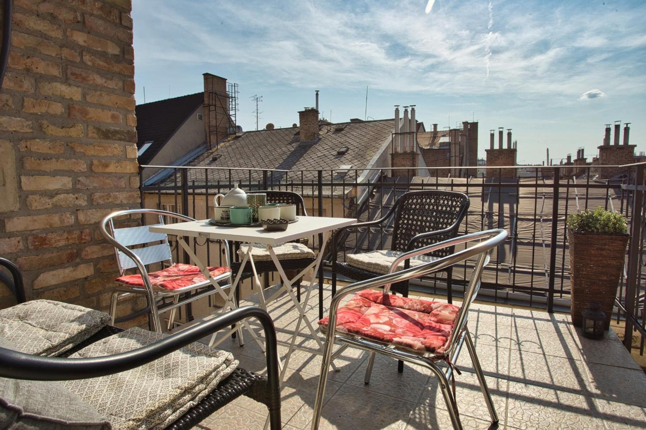 Apartment with Terrace