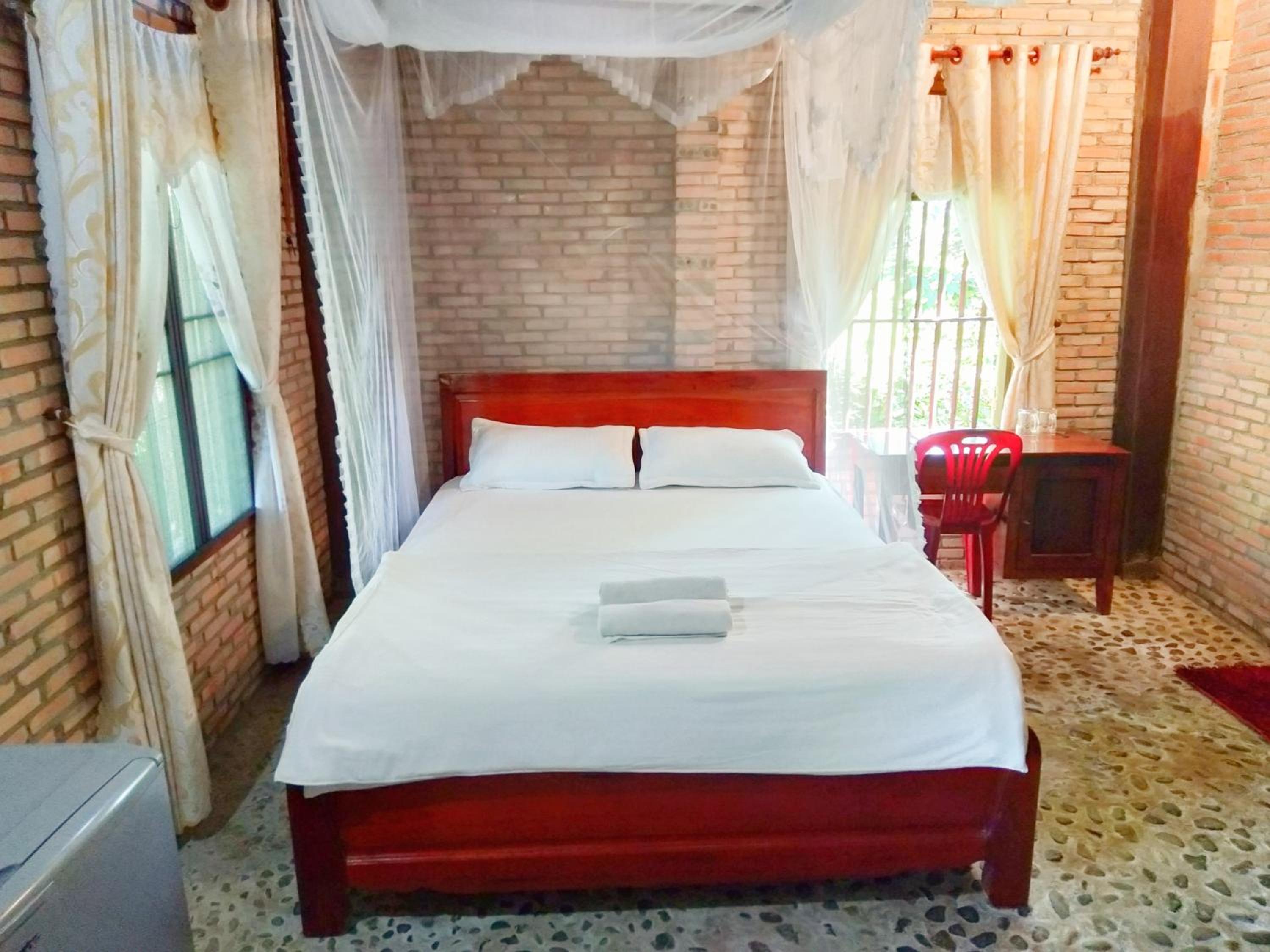 Superior Double Room with River View - Photo 17