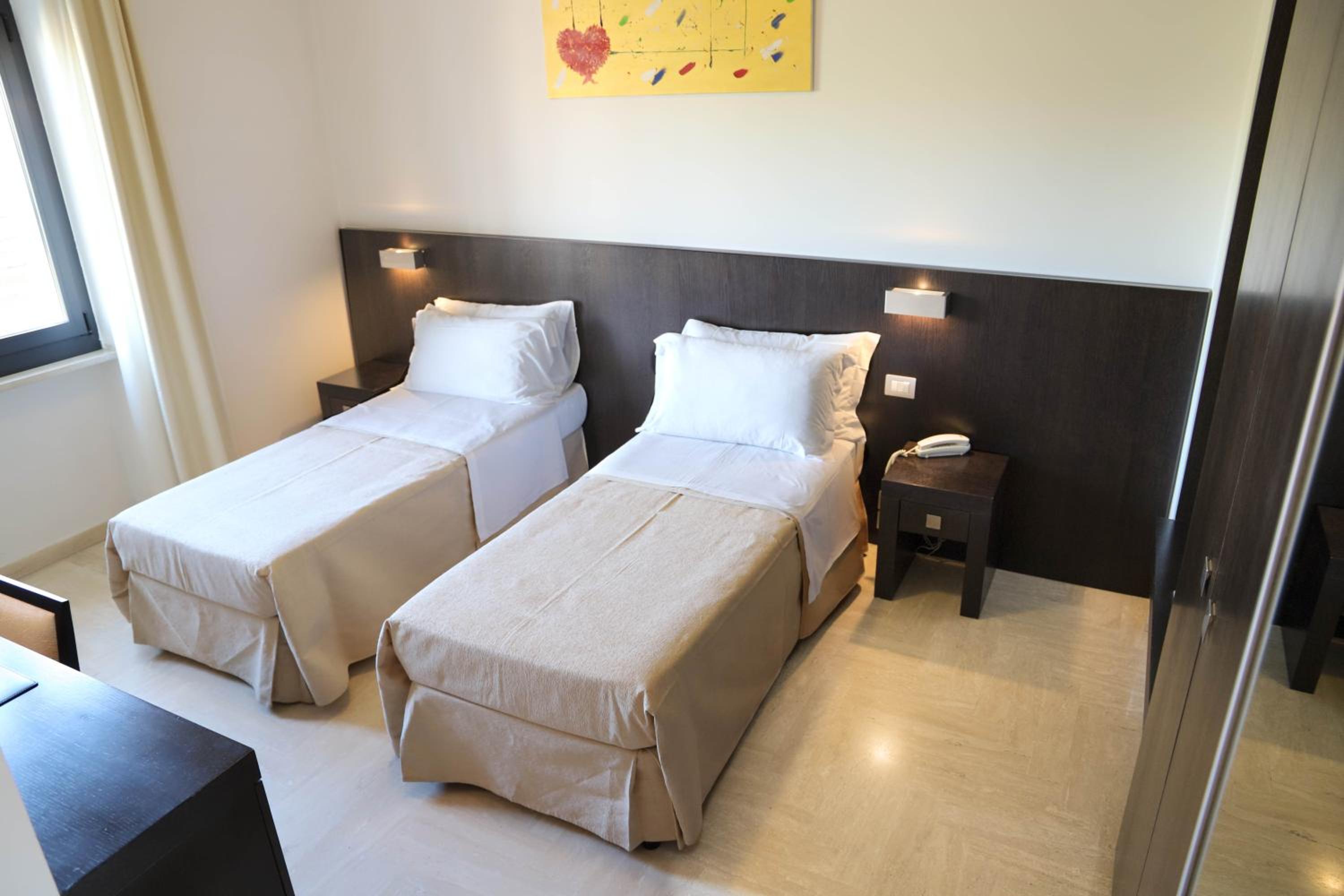 Double or Twin Room - Photo 28