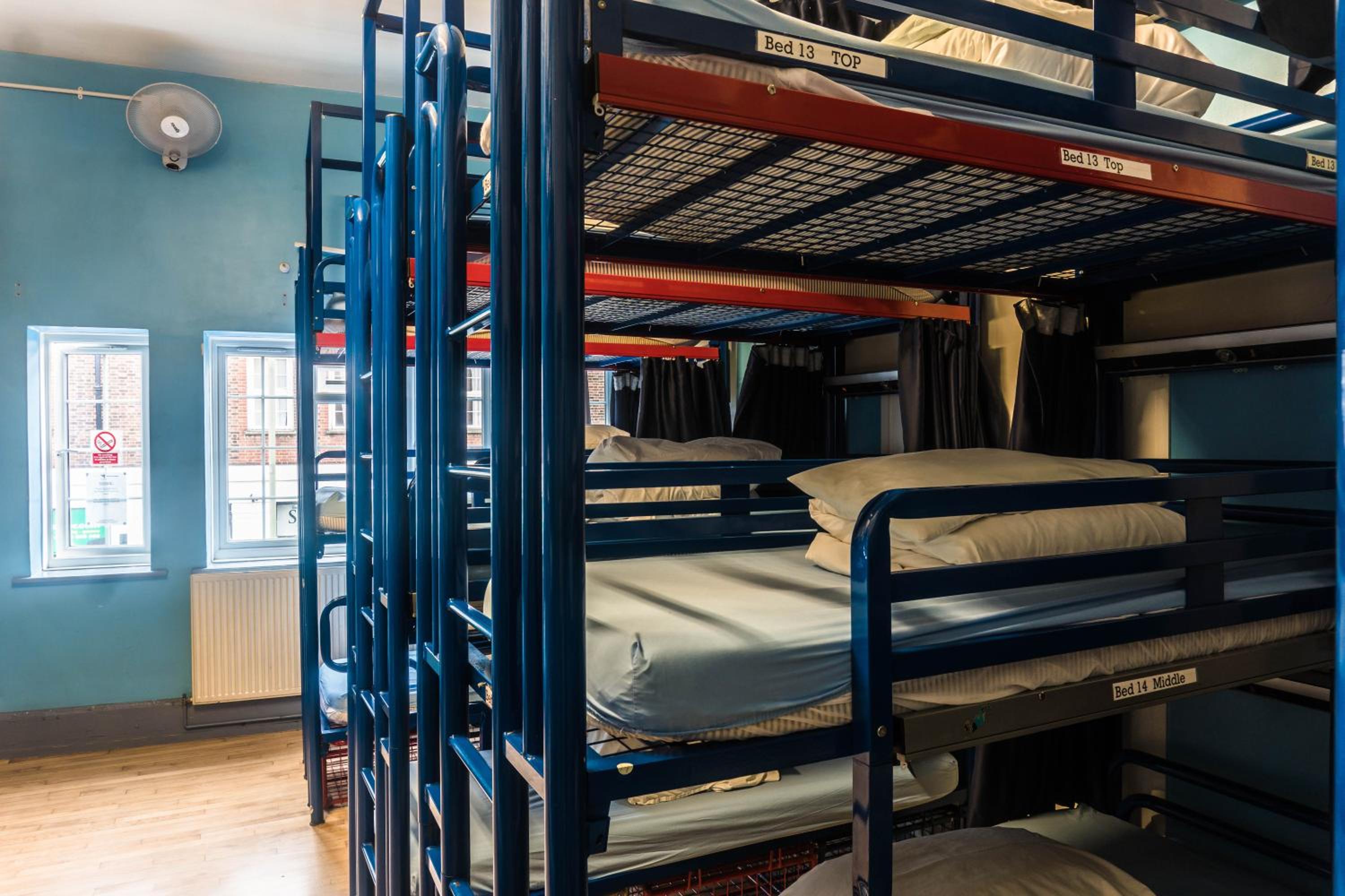 Bed in 18-Bed Mixed Dormitory Room photo 3