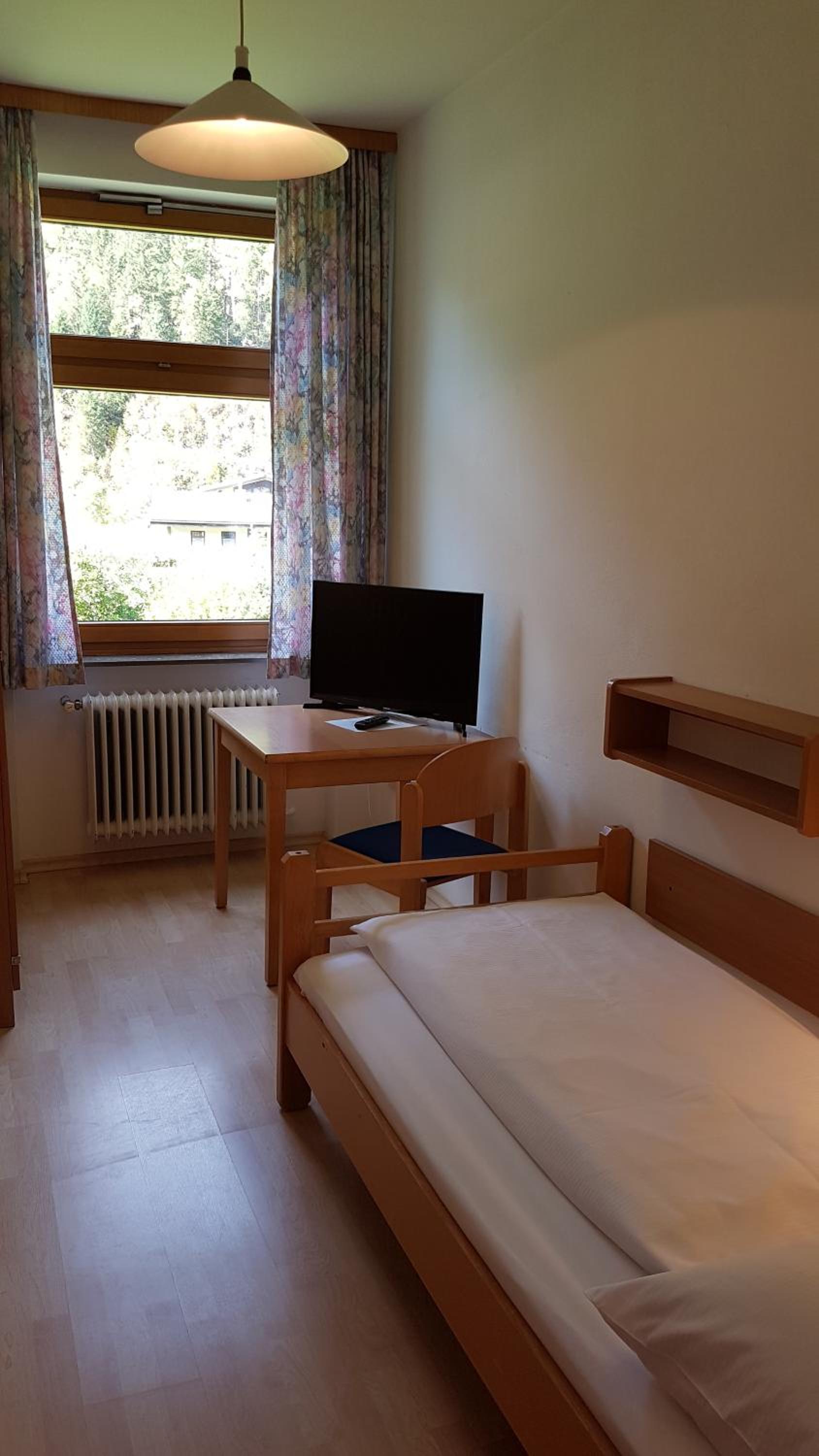 Single Room with Private Bathroom photo 1