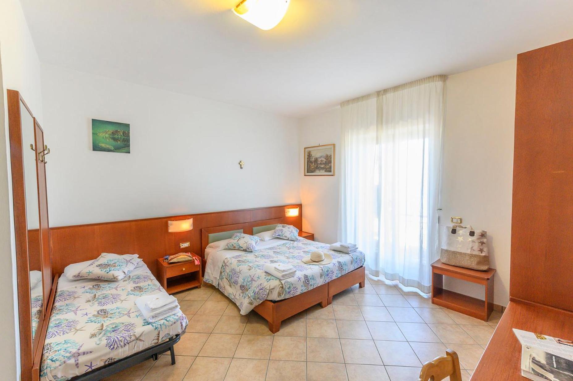 Quadruple Room with Sea View photo 1