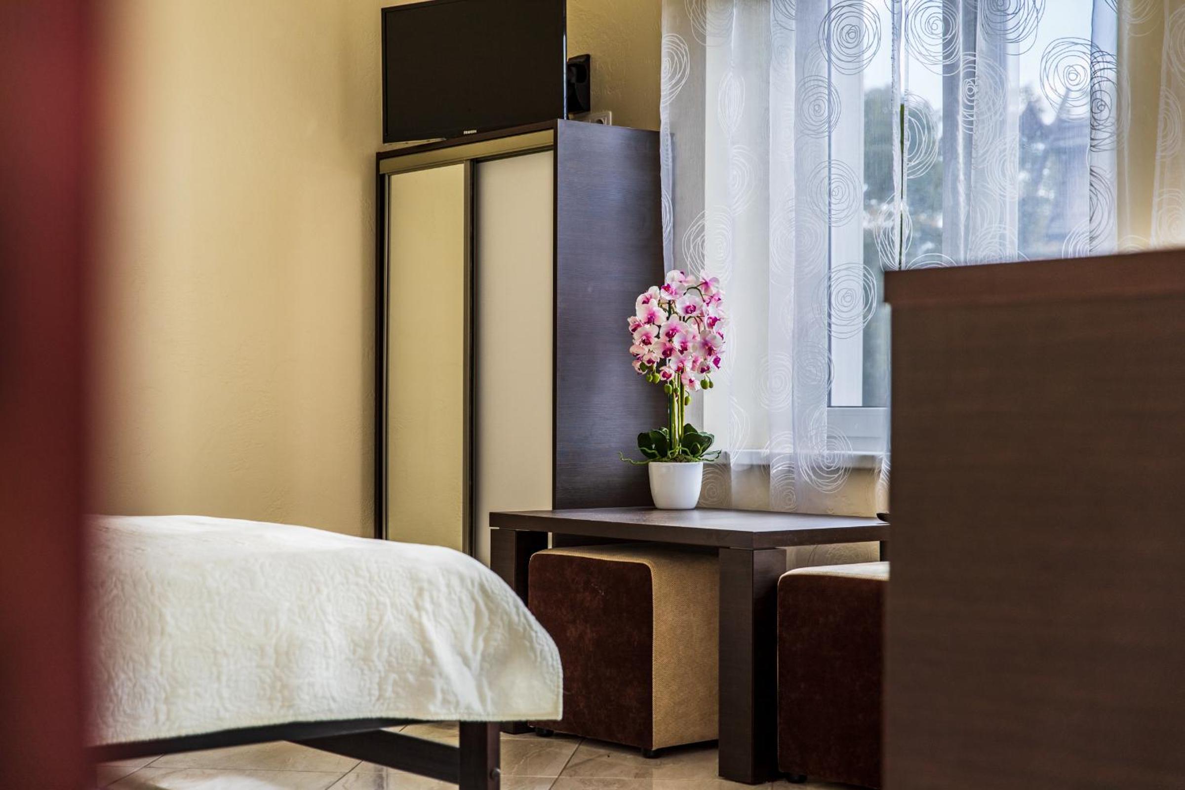 Standard Double Room - Photo 6