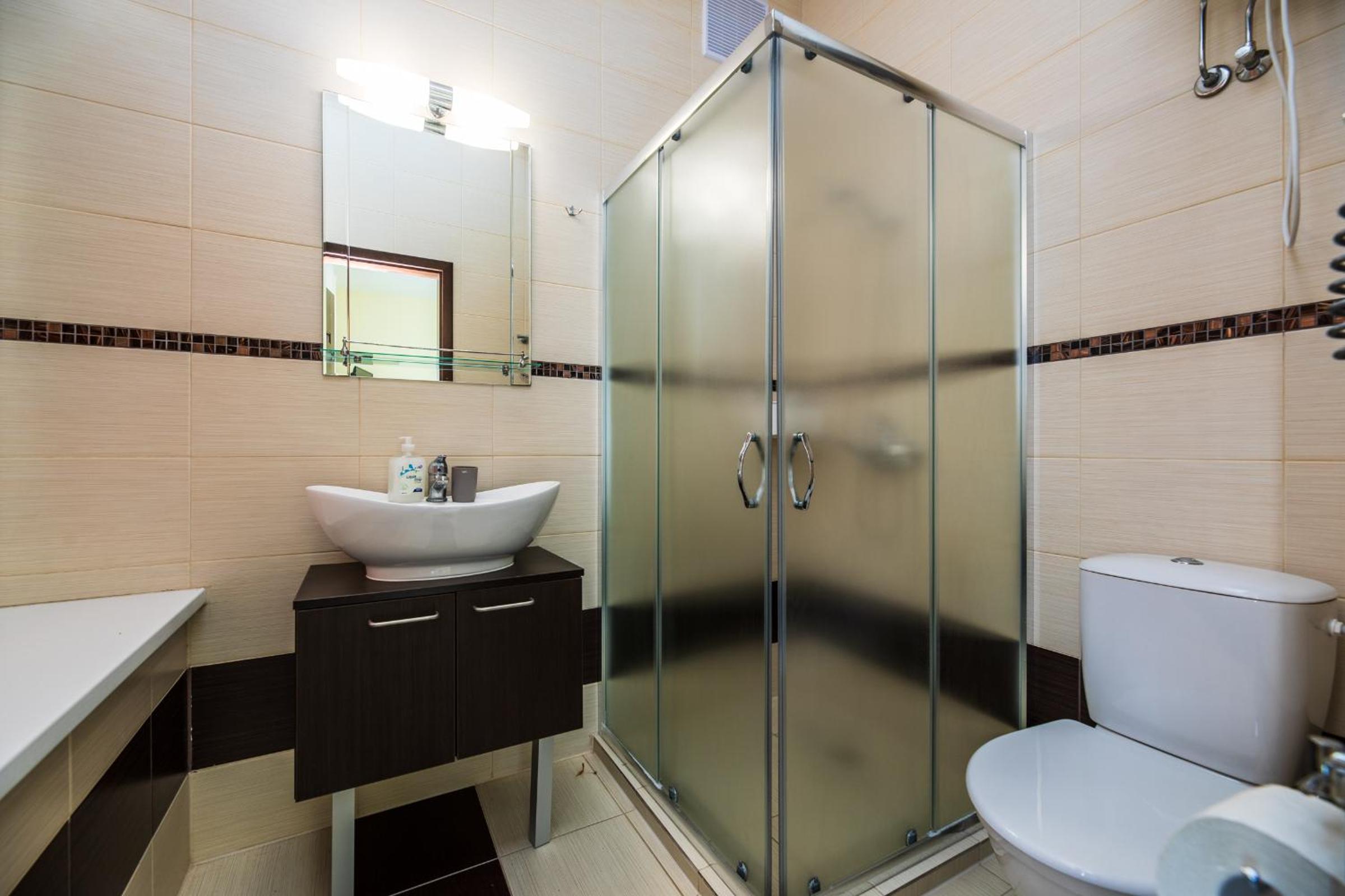 Standard Double Room - Photo 8