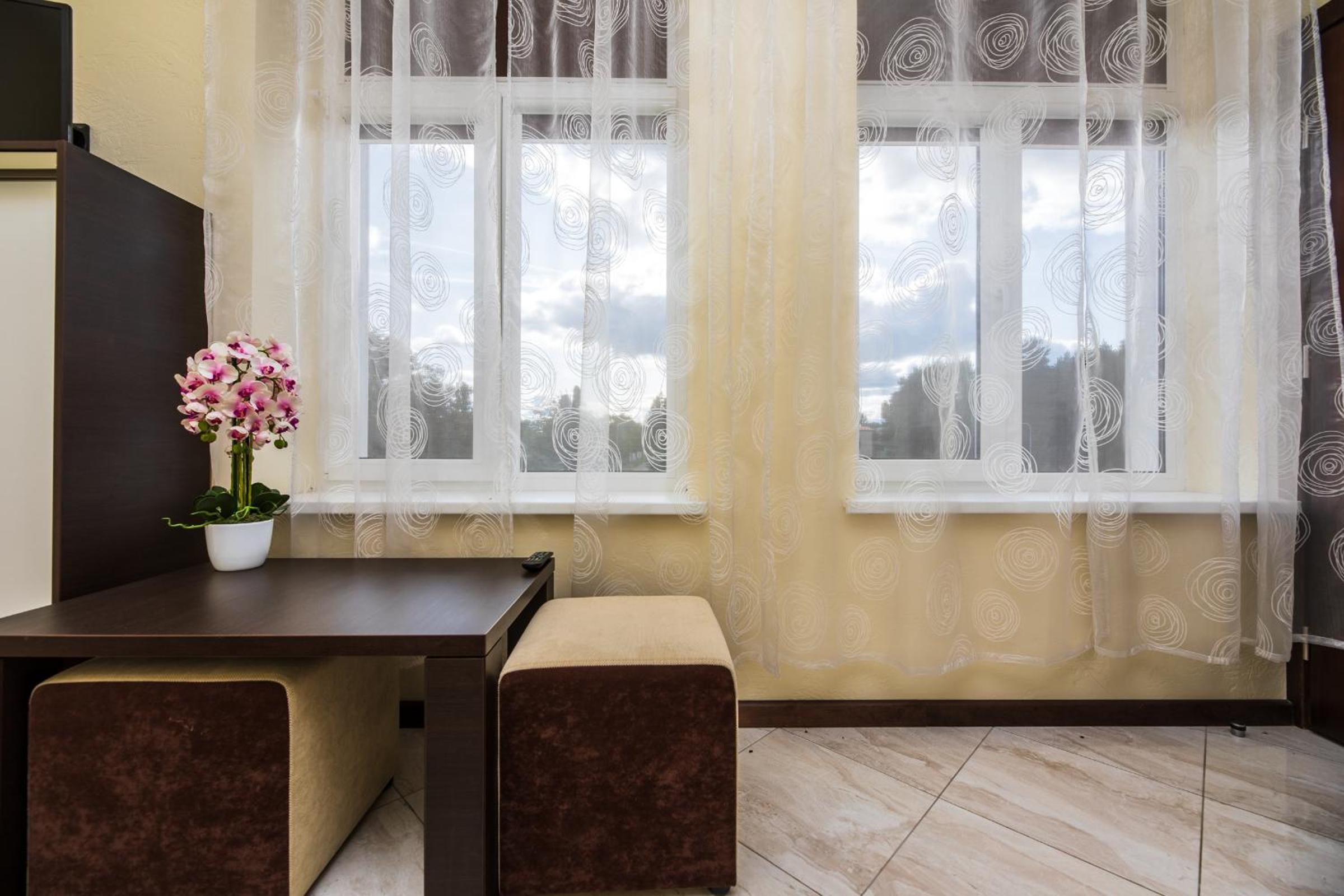 Standard Double Room - Photo 9