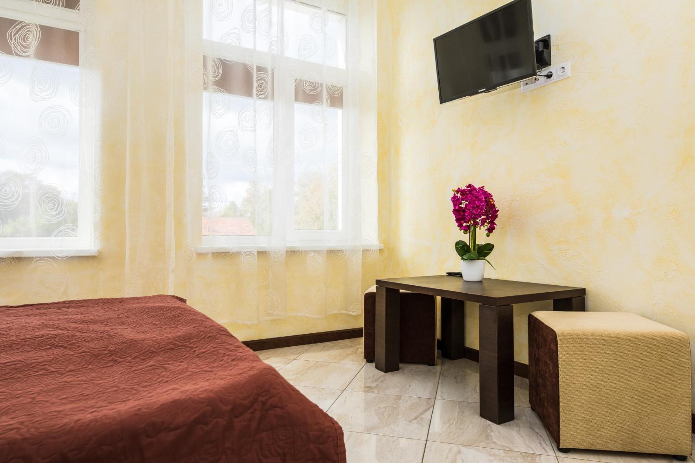 Standard Double Room - Photo 19