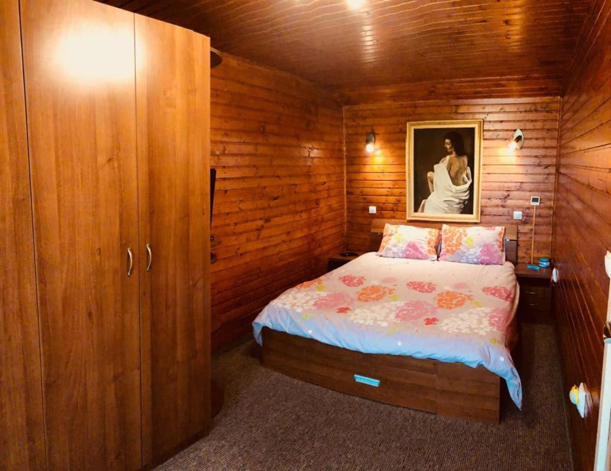 Four-Bedroom House photo 1