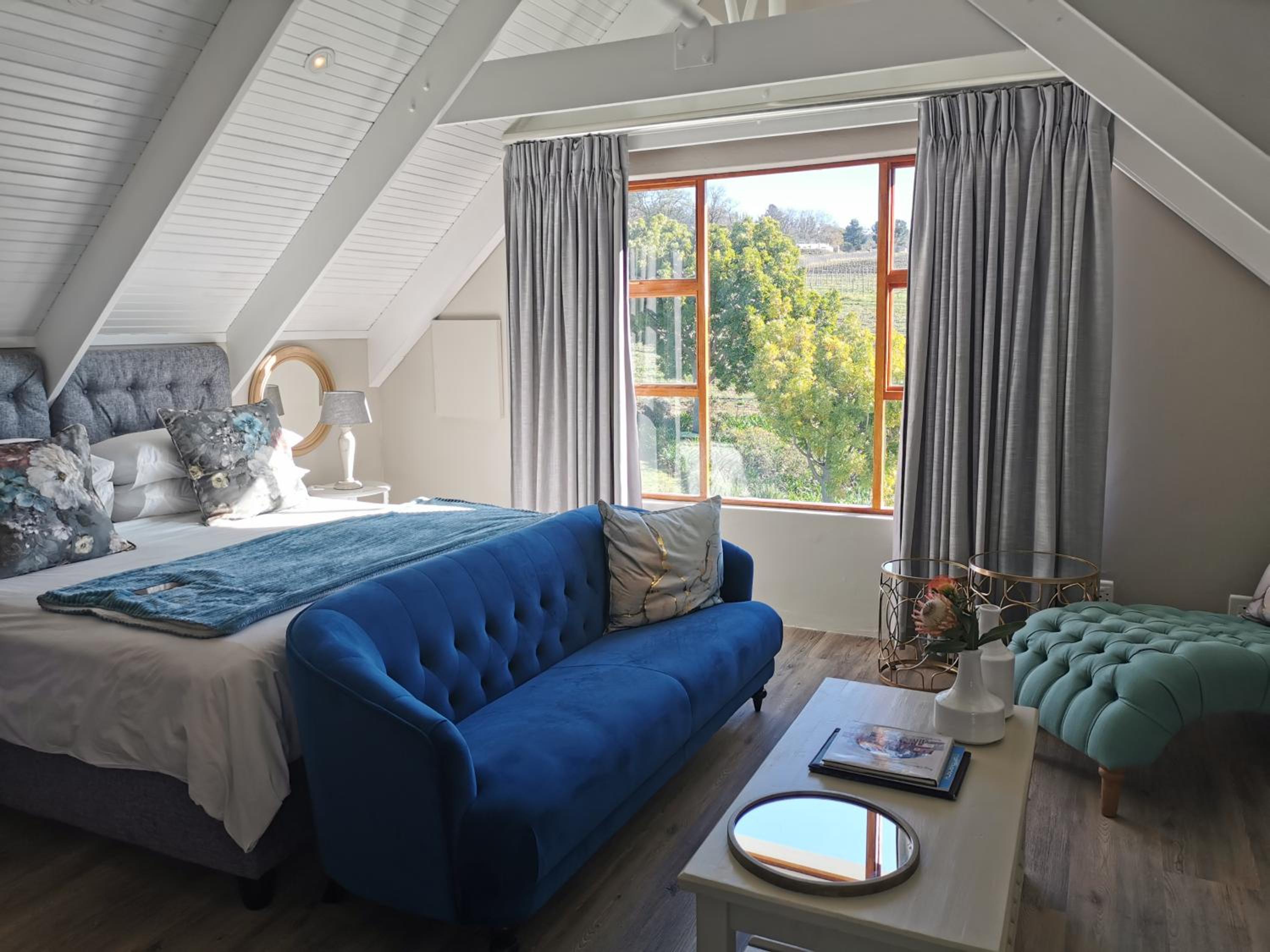 Superior King Room - Photo 2