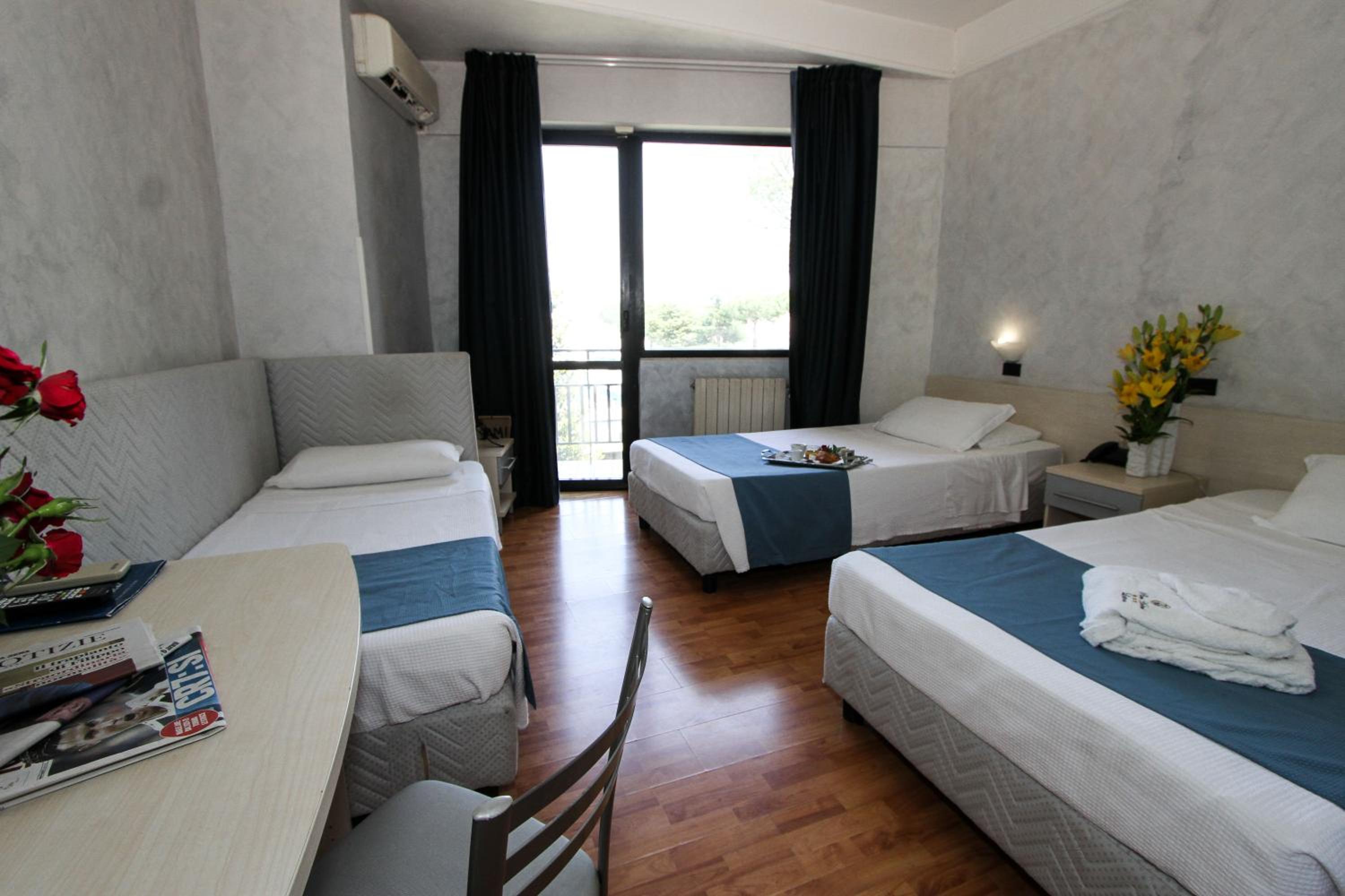 Triple Room - Photo 1