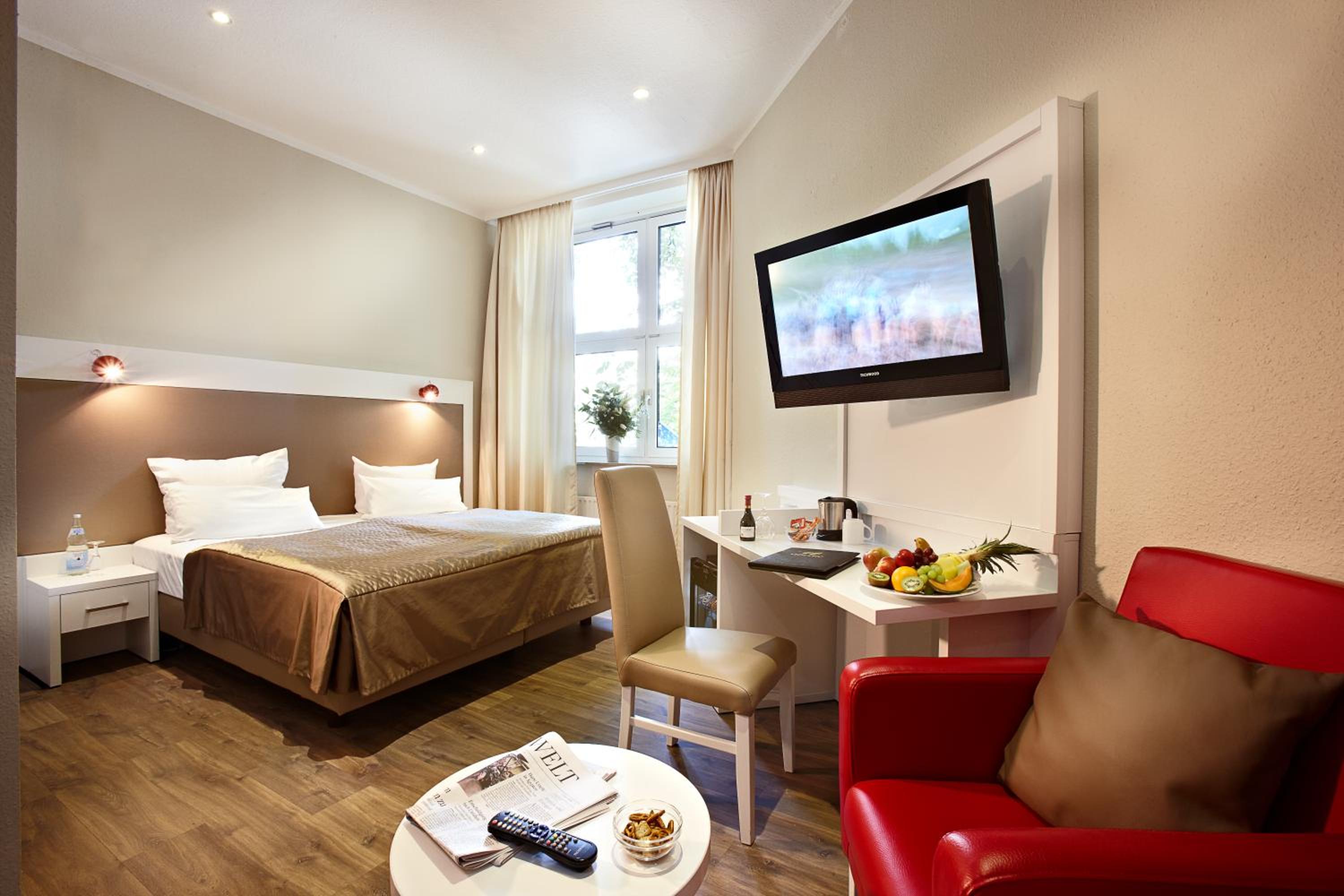 Standard Twin Room - Photo 9