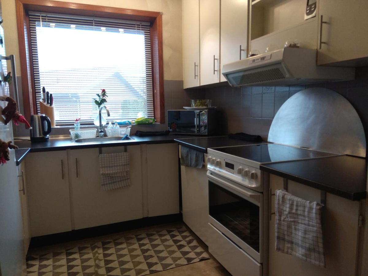 Deluxe Double Room (2 Adults + 1 Child) - Photo 10