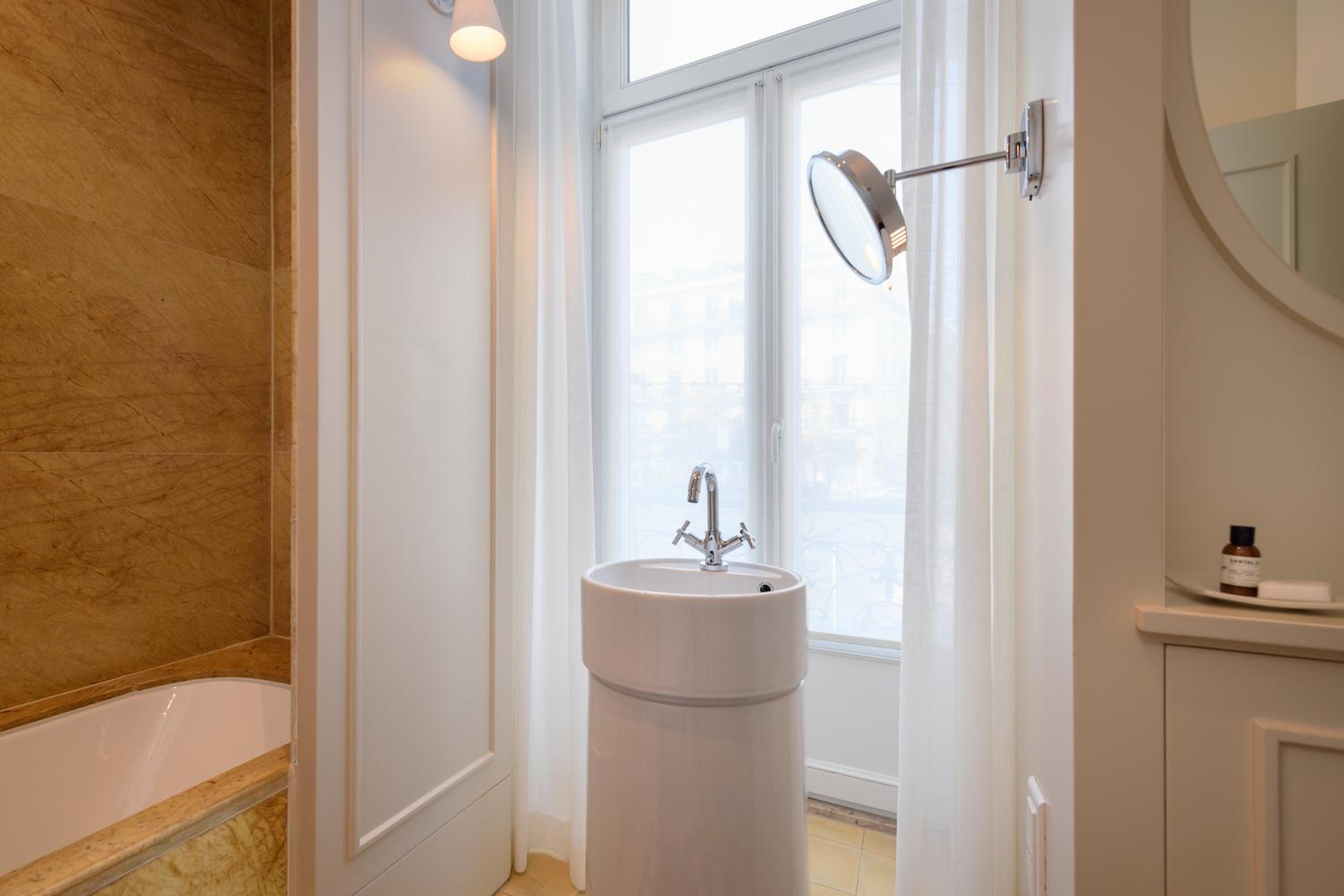 Single Room - Photo 3