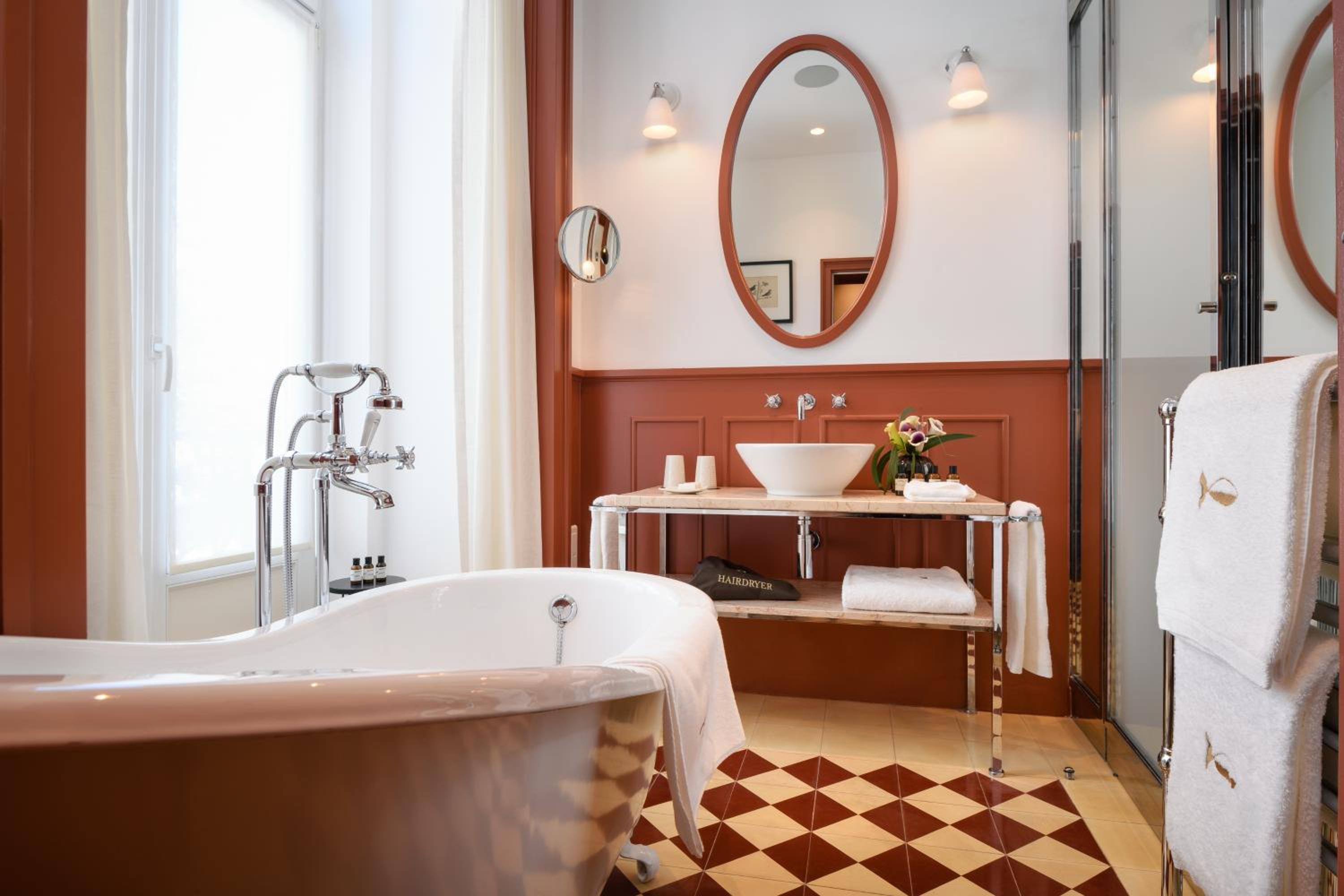 Prestige Double Room with Partial Square View photo 3