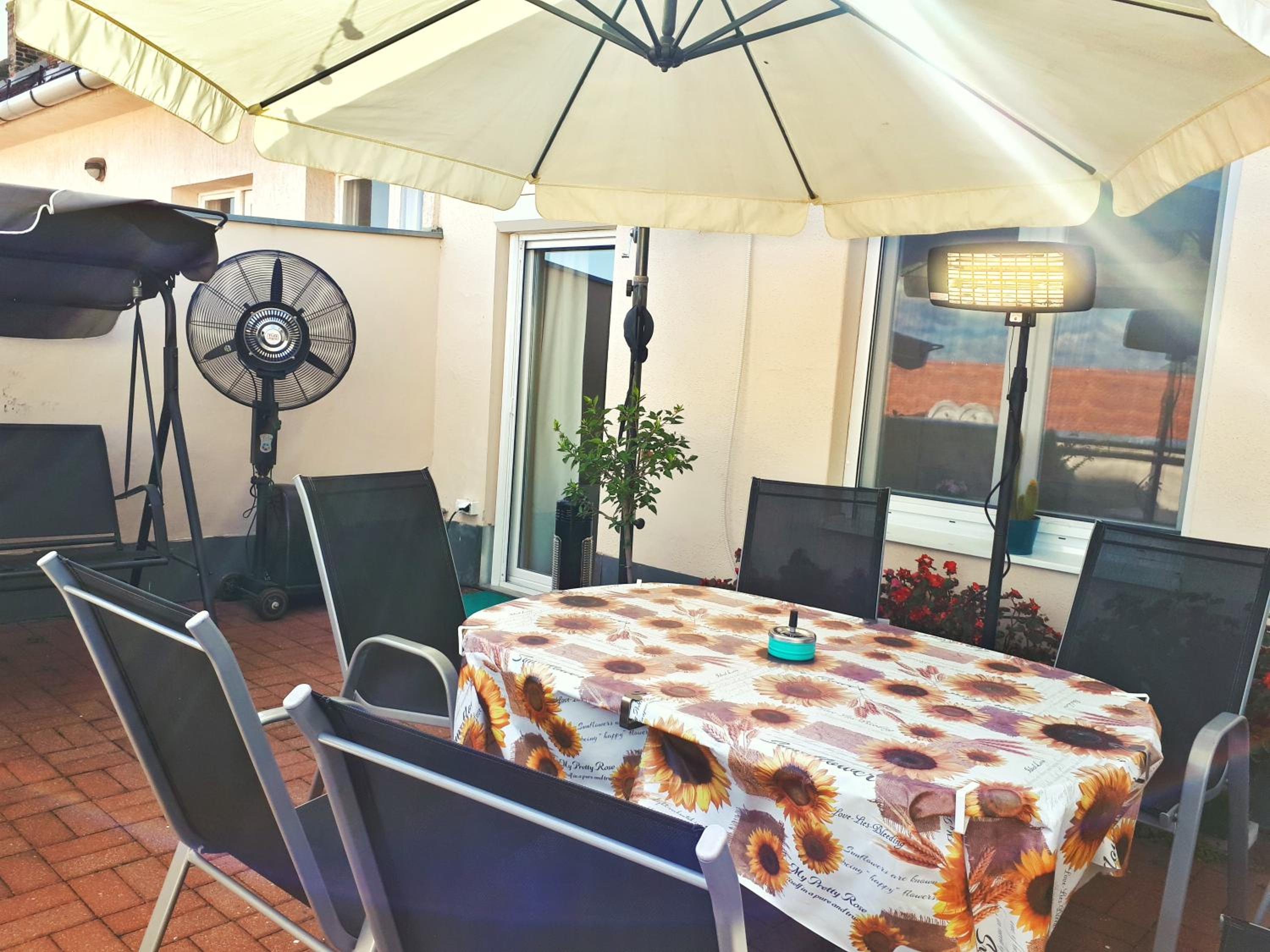 Apartment with Terrace - Photo 58