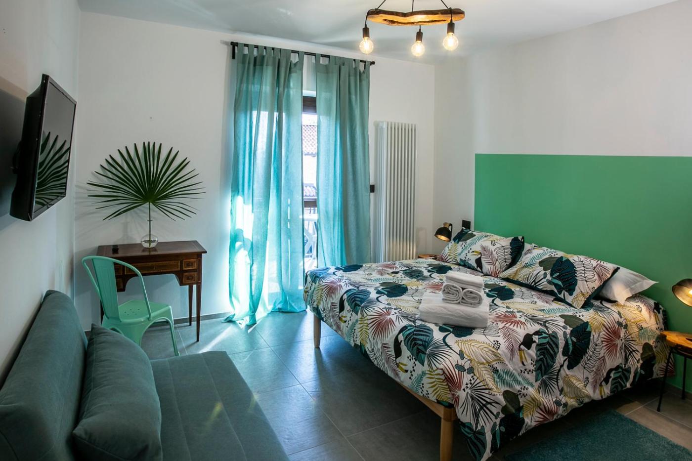 Deluxe Double Room with Balcony photo 3