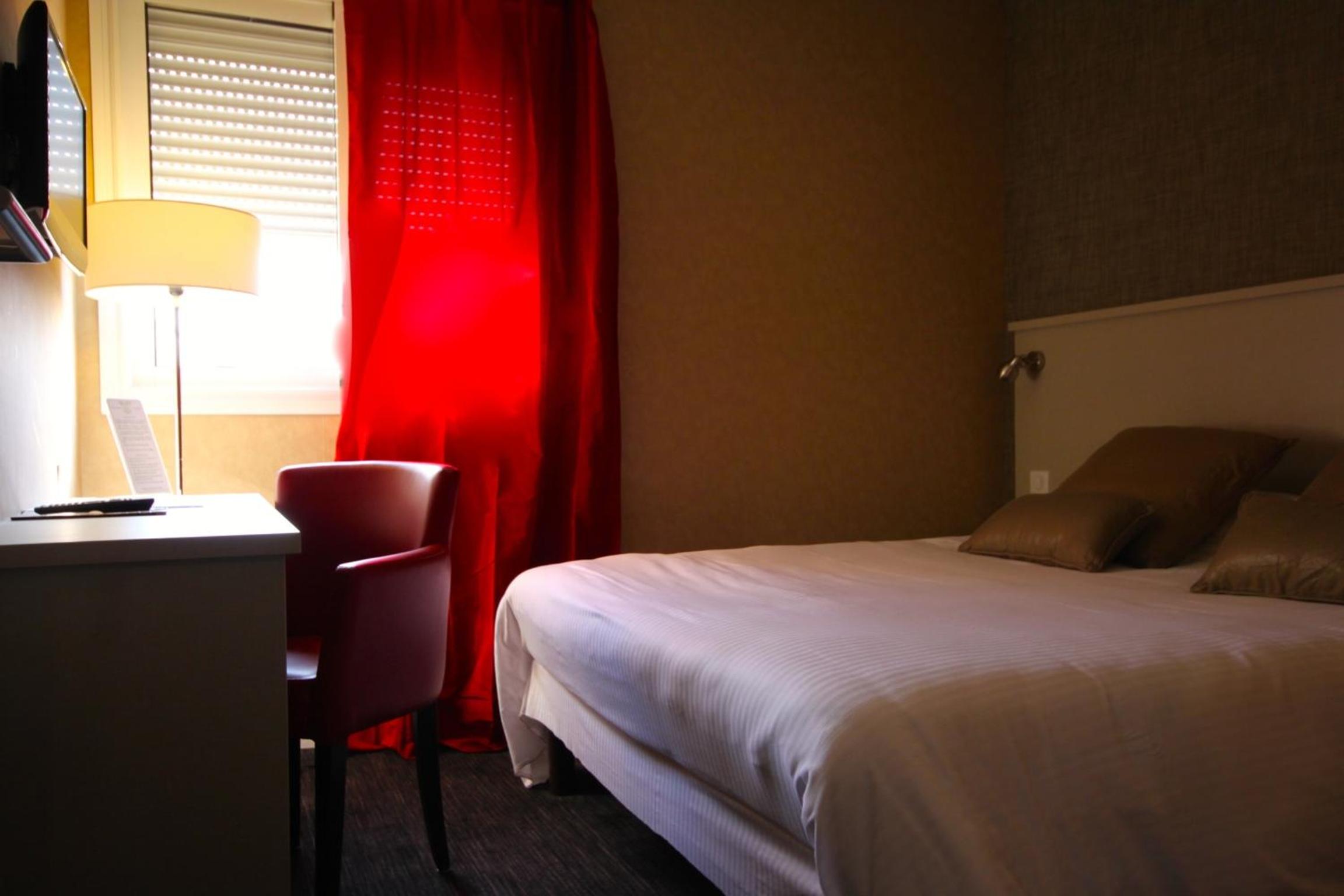Double or Twin Room photo 3