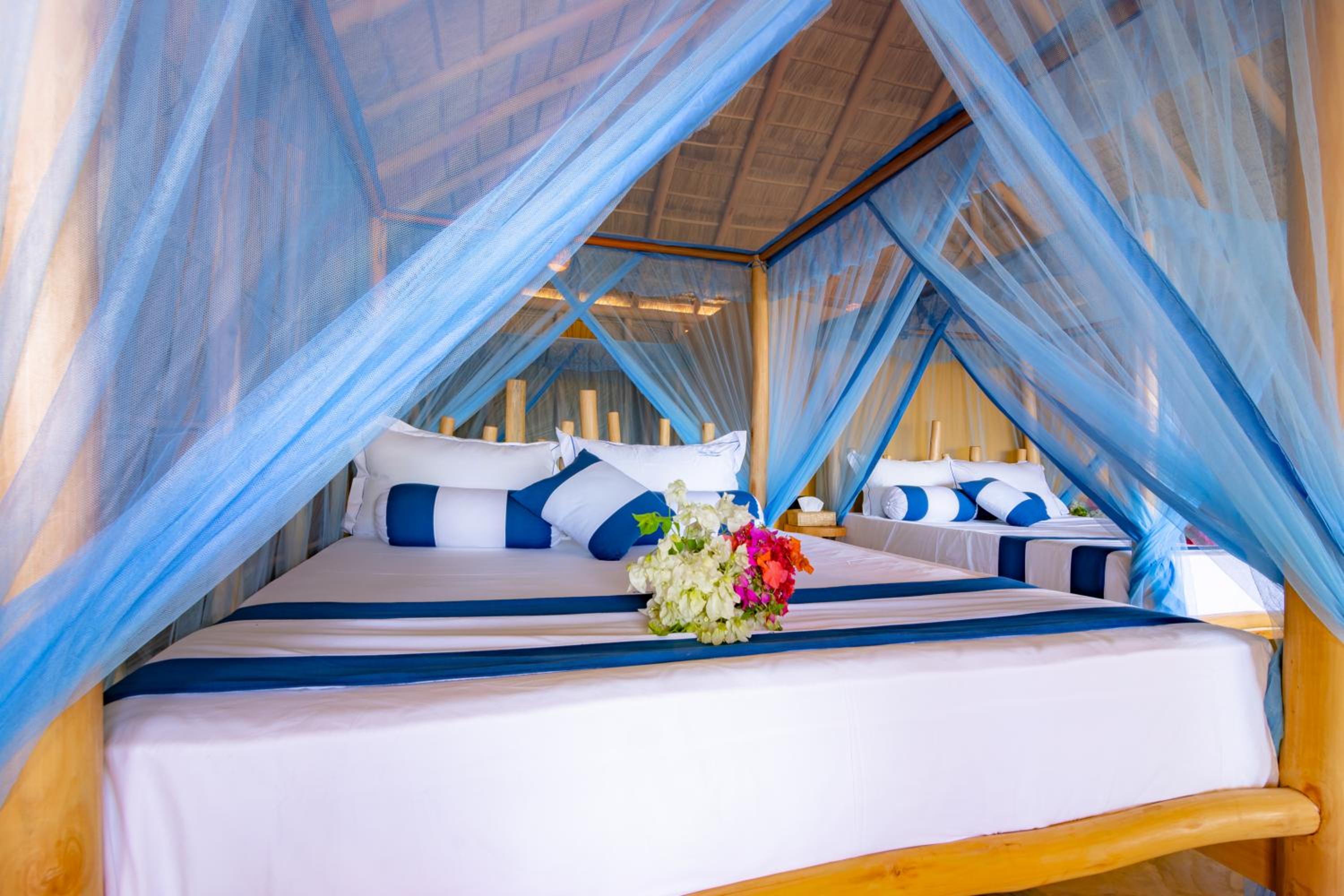 Eco Luxury Beach Front Family Cabana