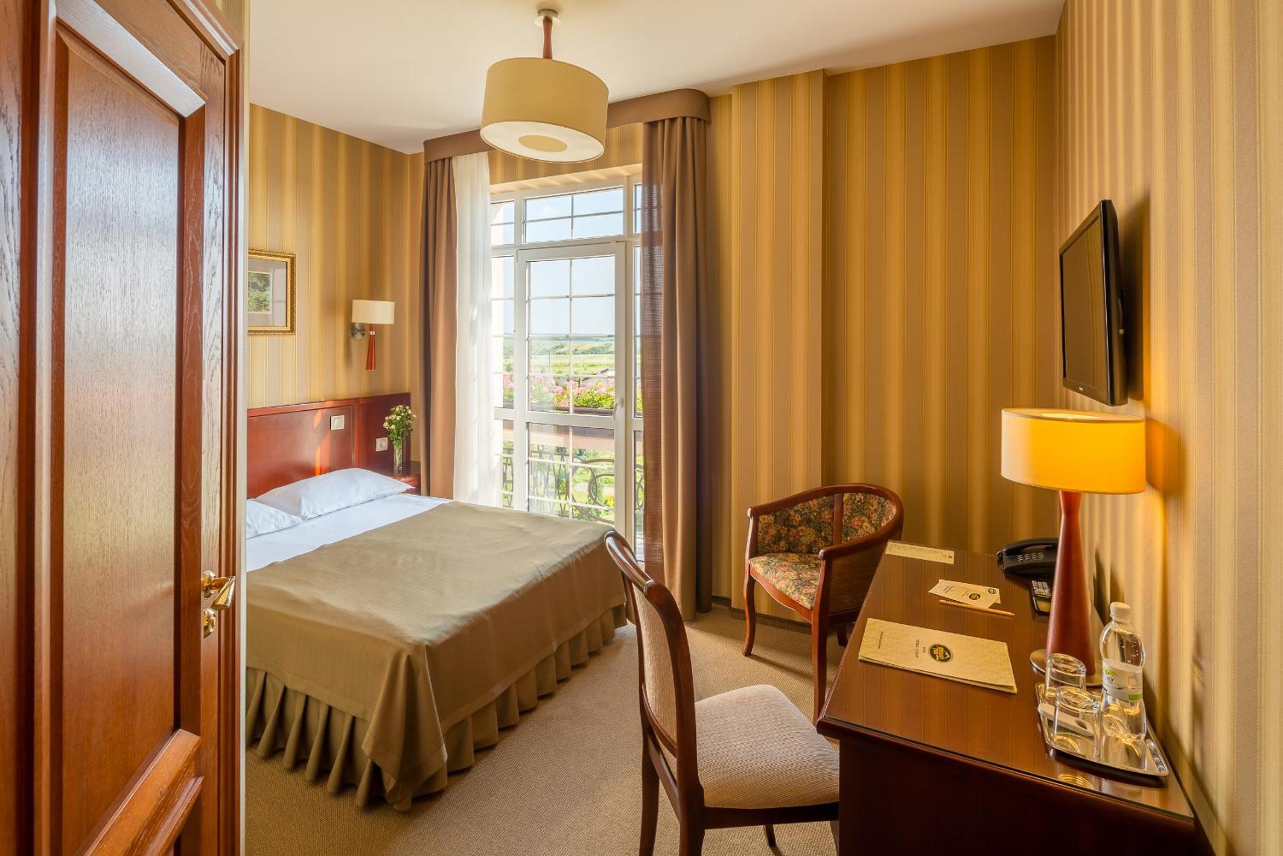 Standard Double Room photo 3