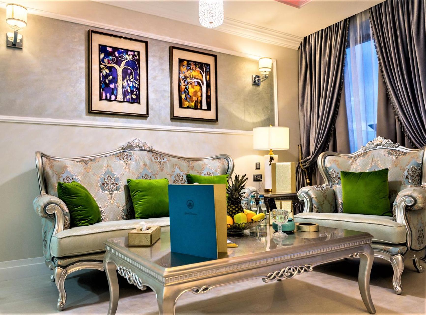 Deluxe Duplex Apartment - Photo 4