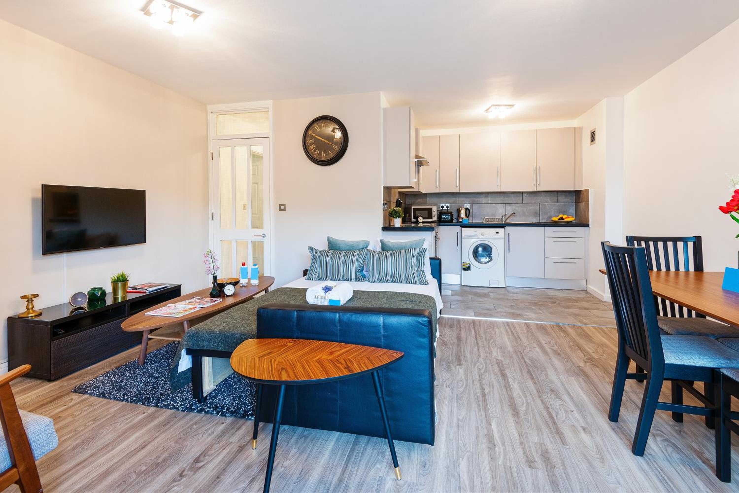 Superior One-Bedroom Apartment with Balcony photo 1