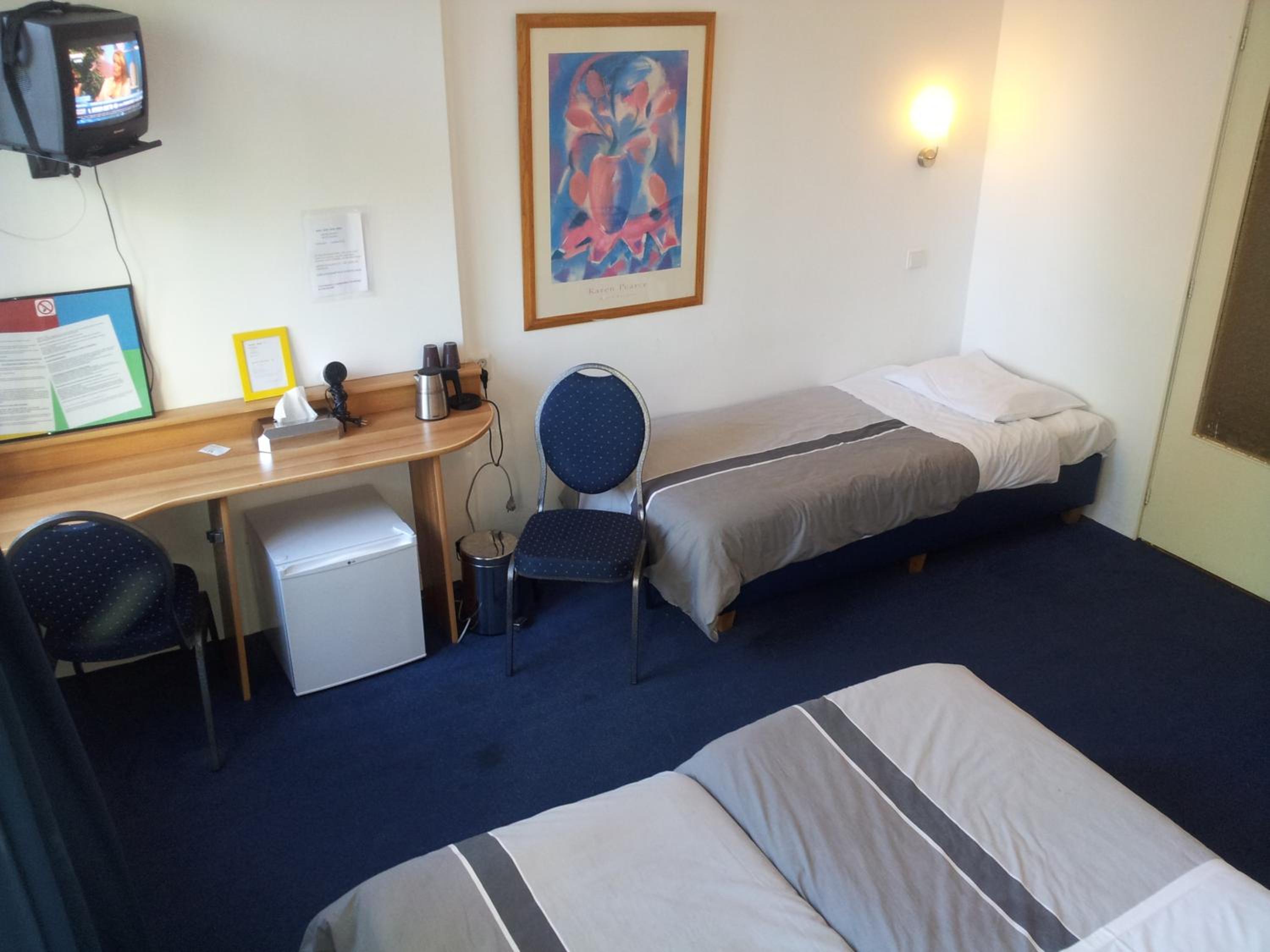Standard Triple Room - Photo 14