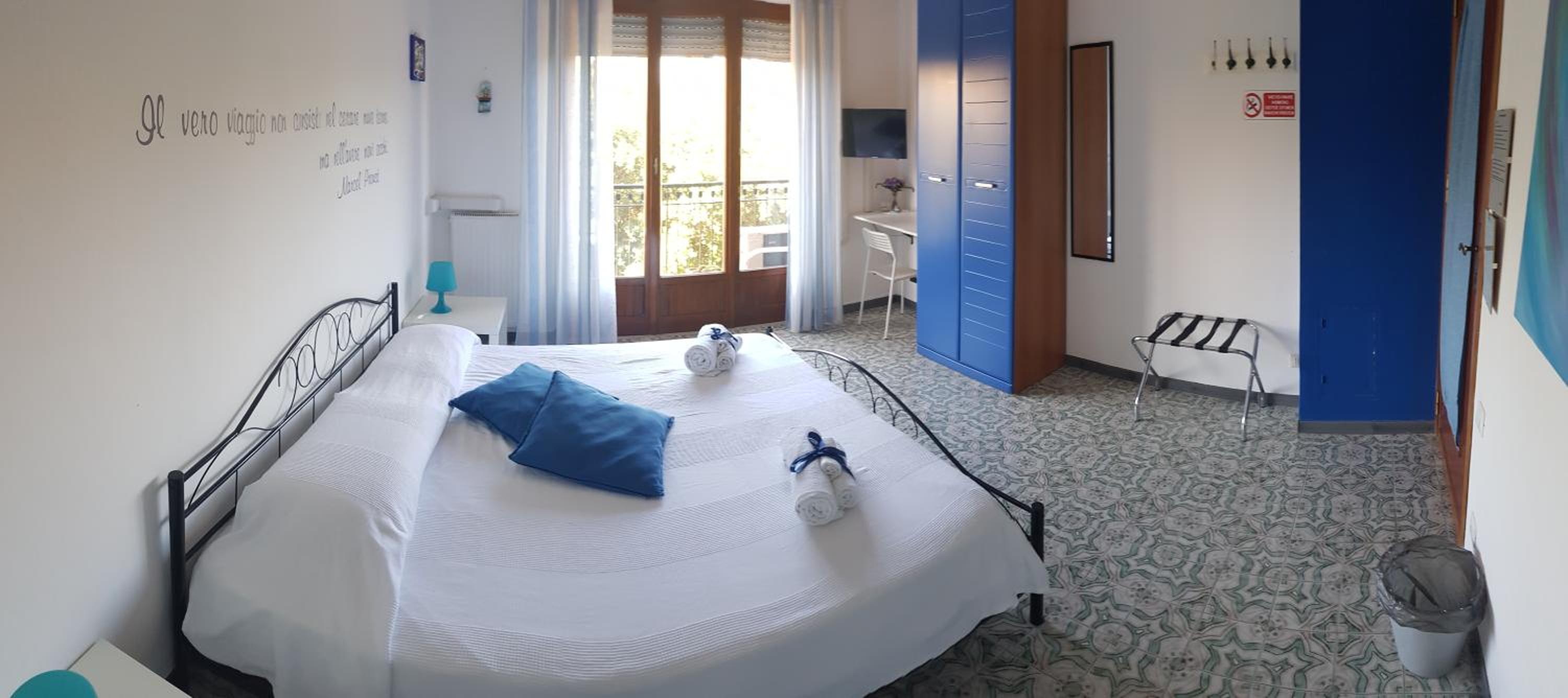 Double Room with Balcony photo 3