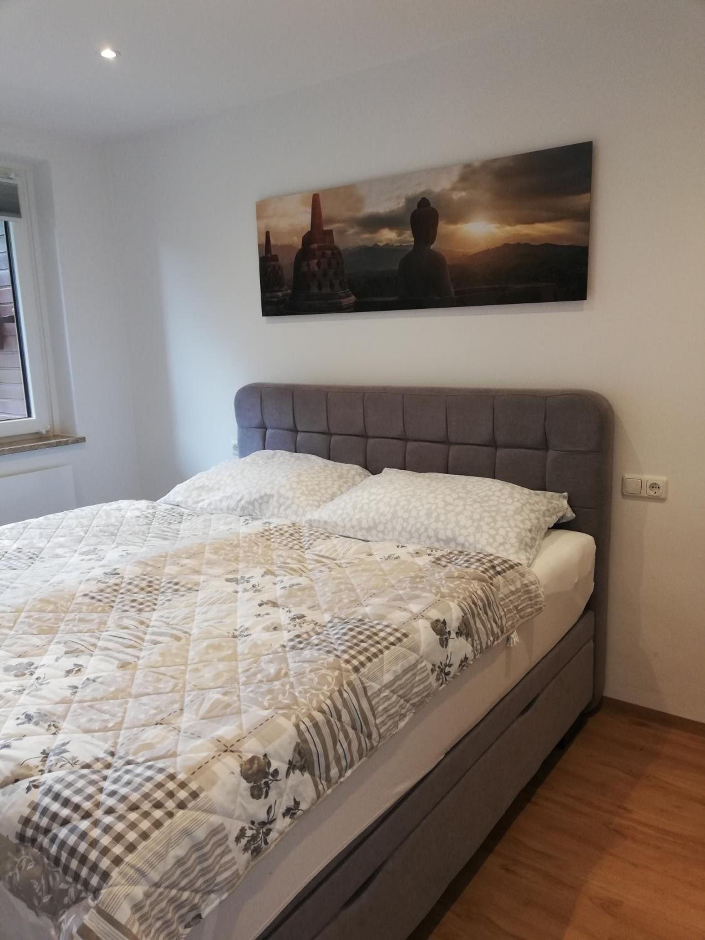 Apartment photo 2