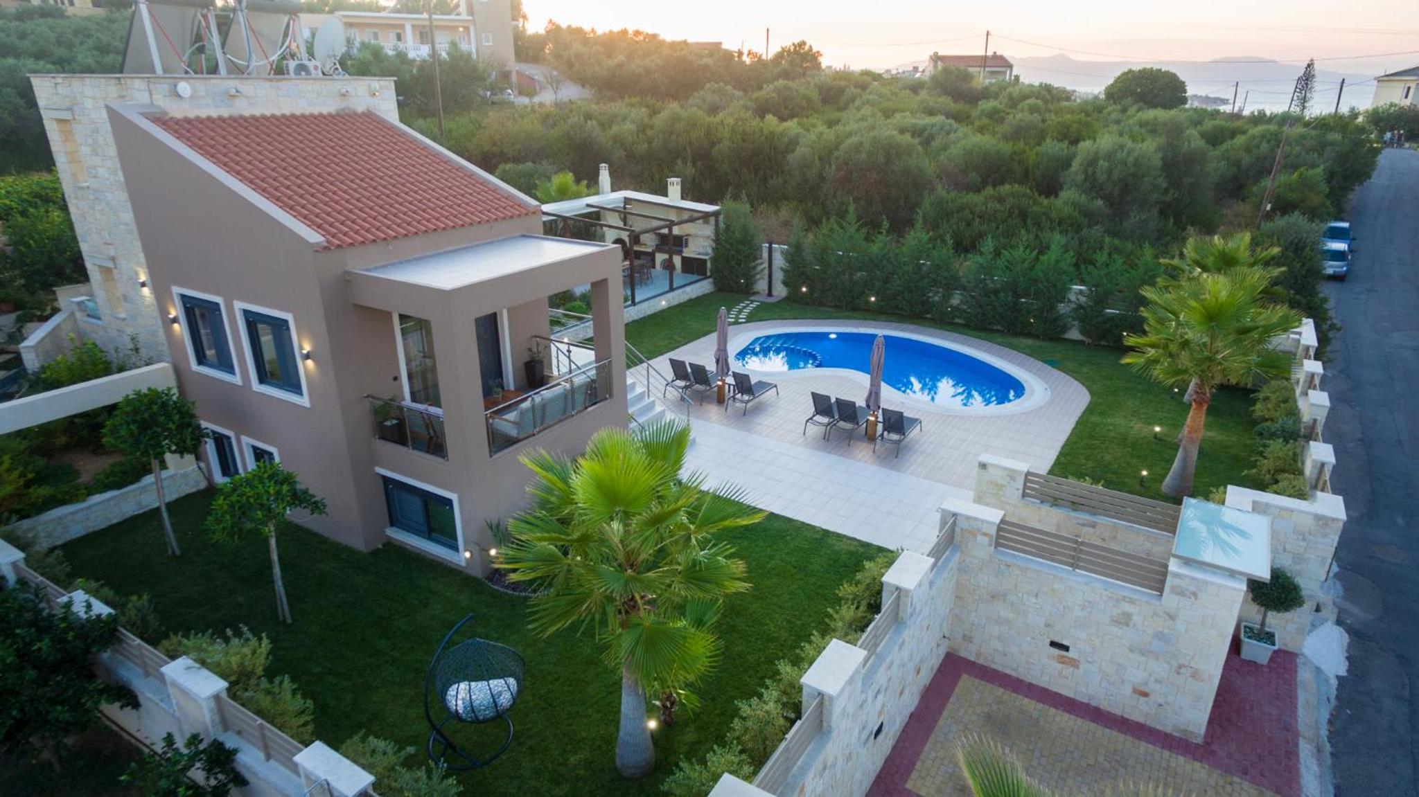 Villa photo 2