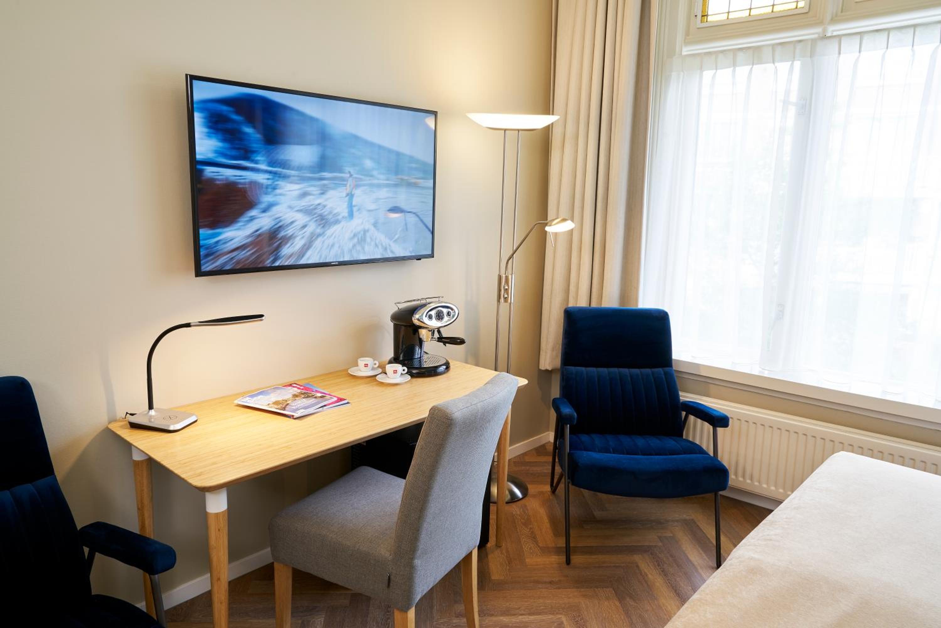 Standard Double or Twin Room - Photo 3