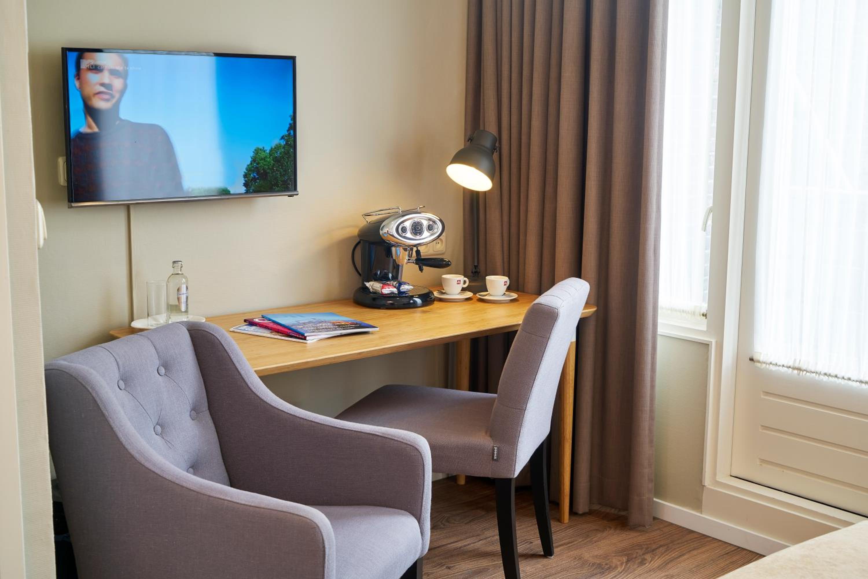 Standard Double or Twin Room - Photo 13