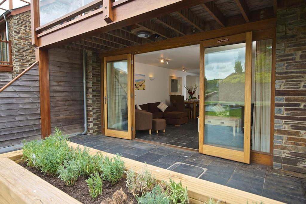 Three-Bedroom Villa photo 2
