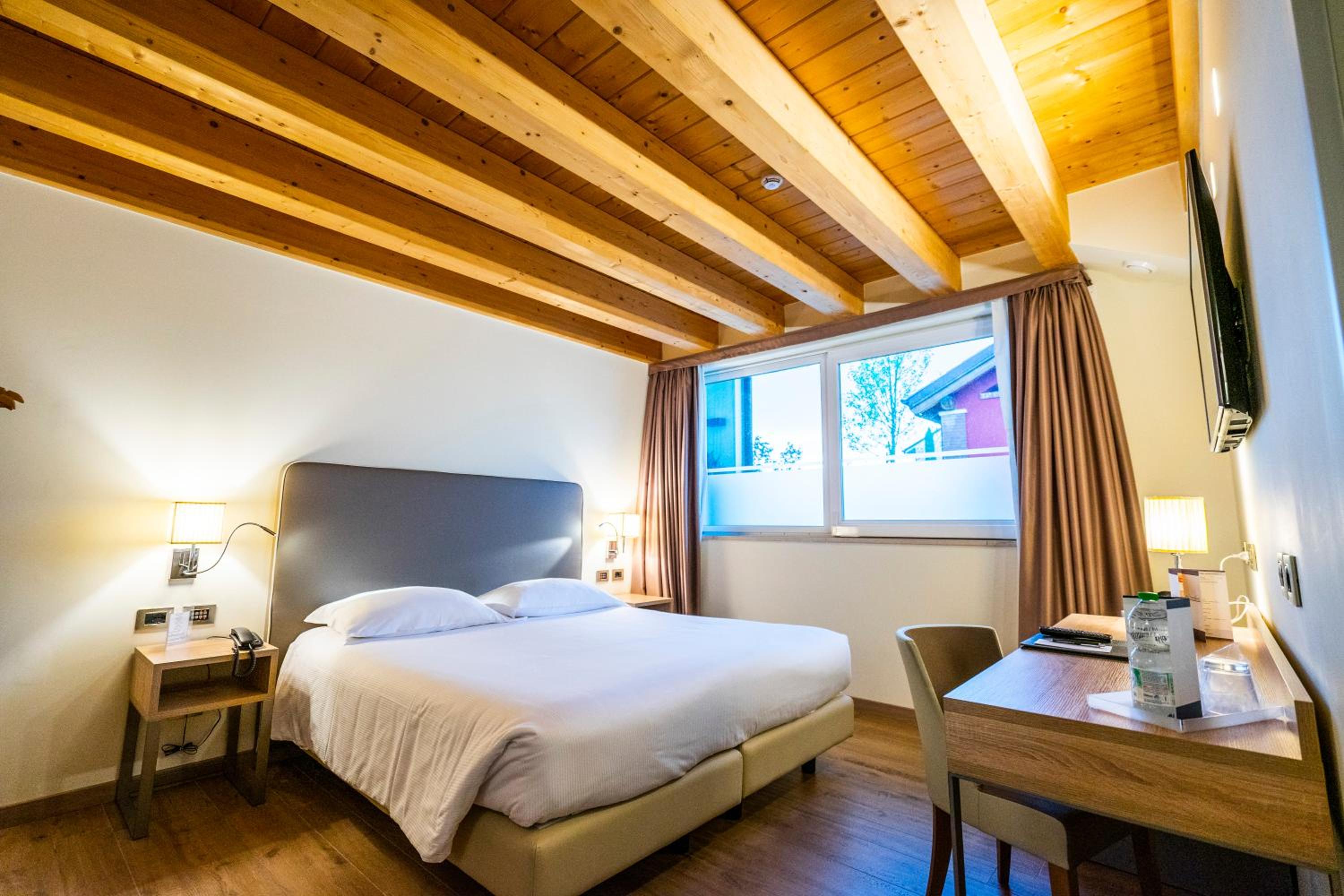 Double Room - Photo 2