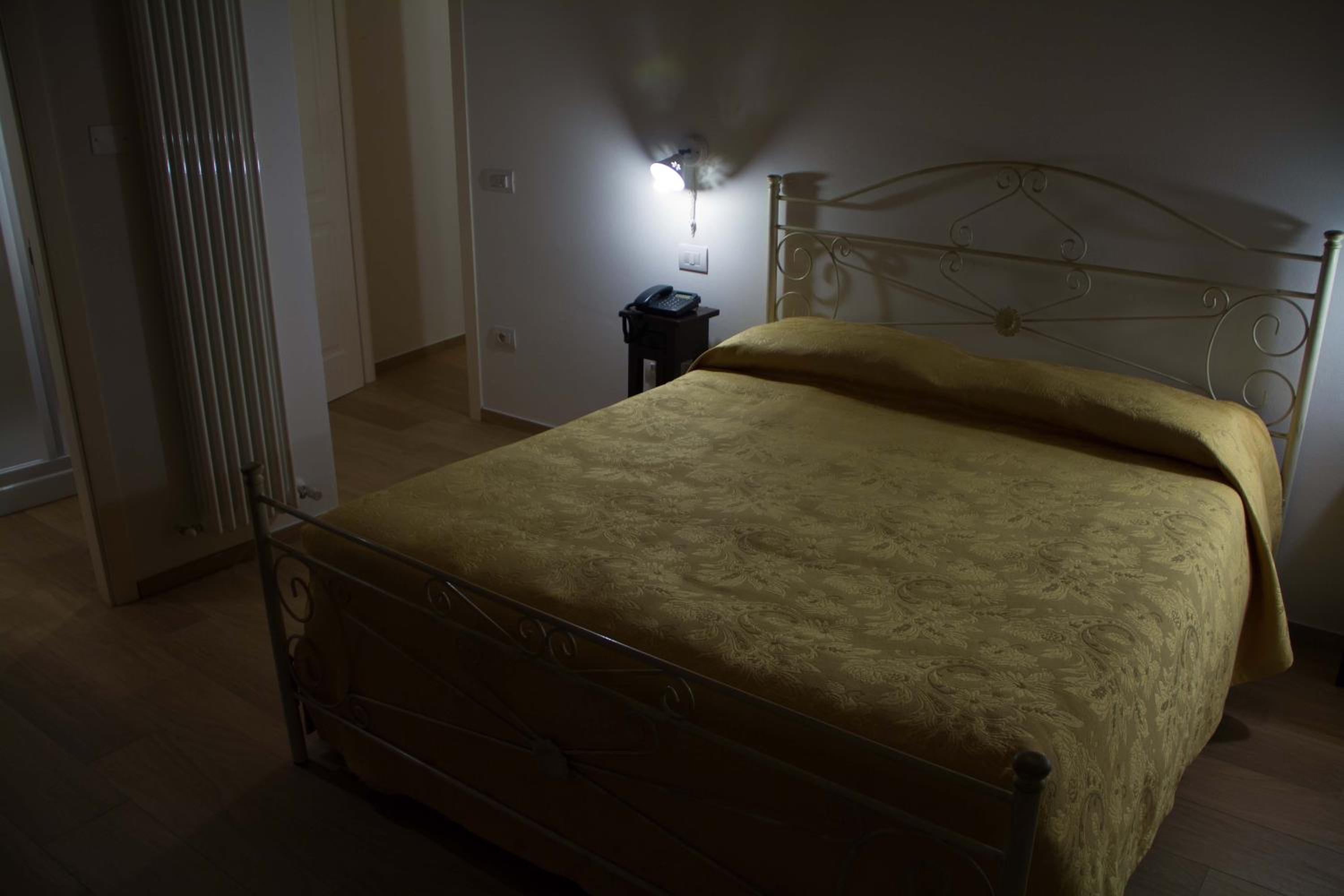 Double Room - Photo 4