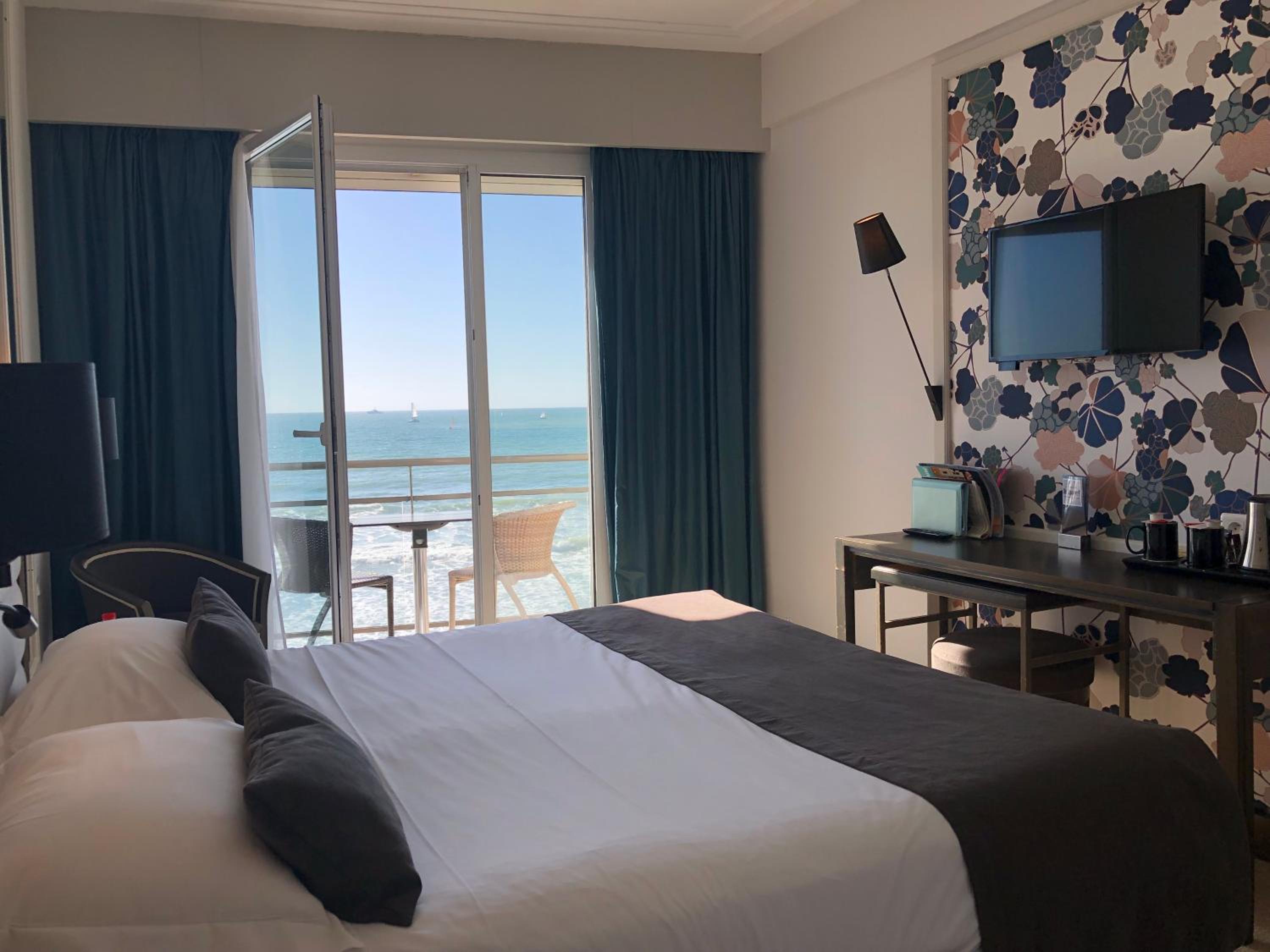 Double Room with Sea View - Photo 1