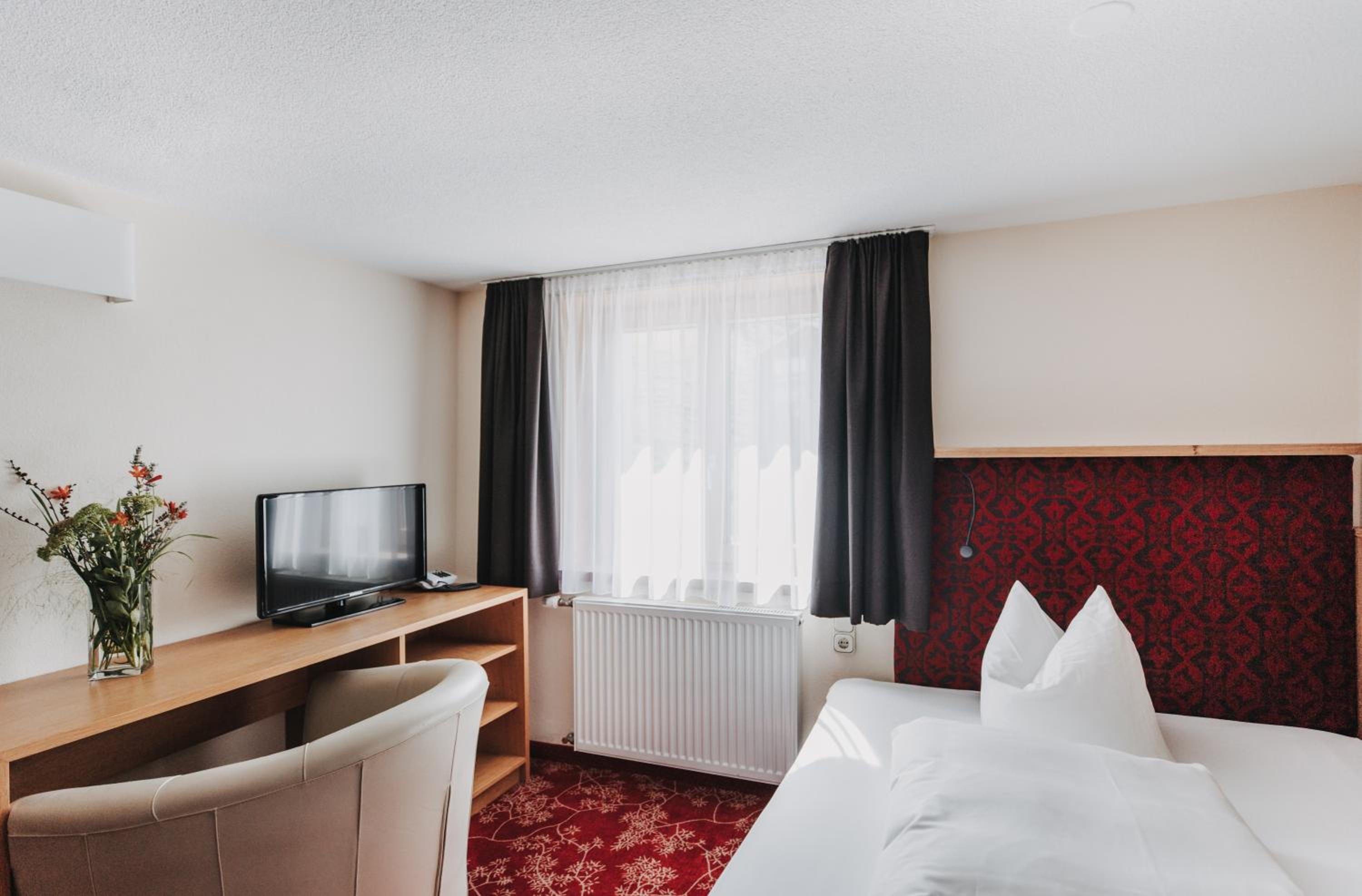 Single Room photo 3