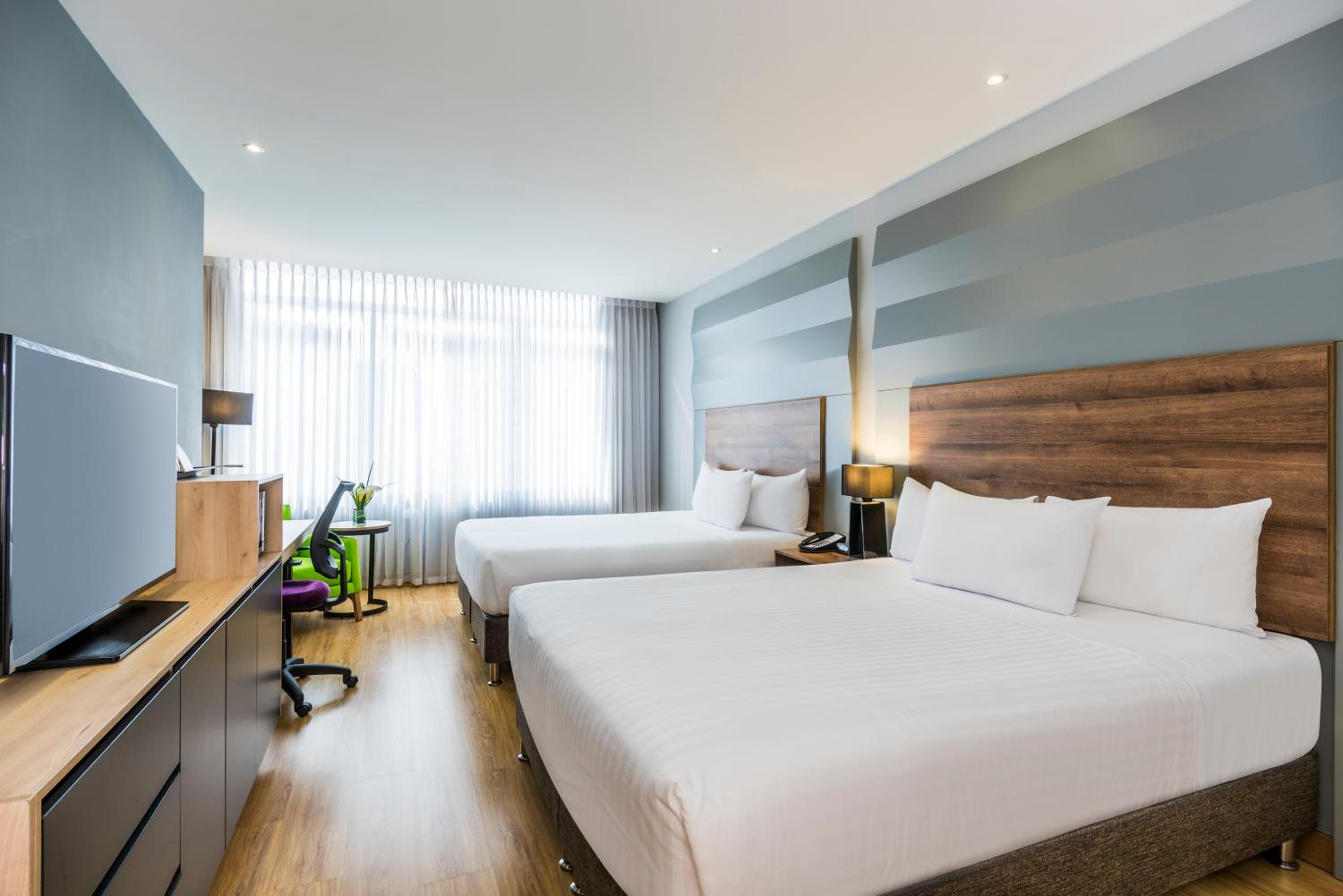 Superior Queen Room with Two Queen Beds photo 2