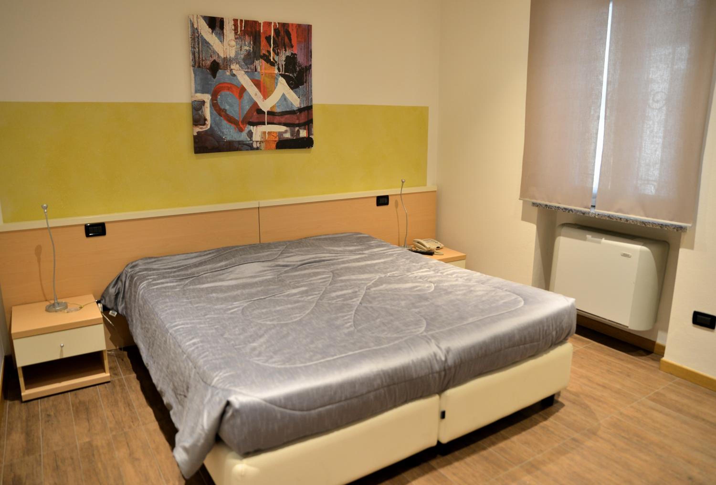 Double or Twin Room - Photo 9