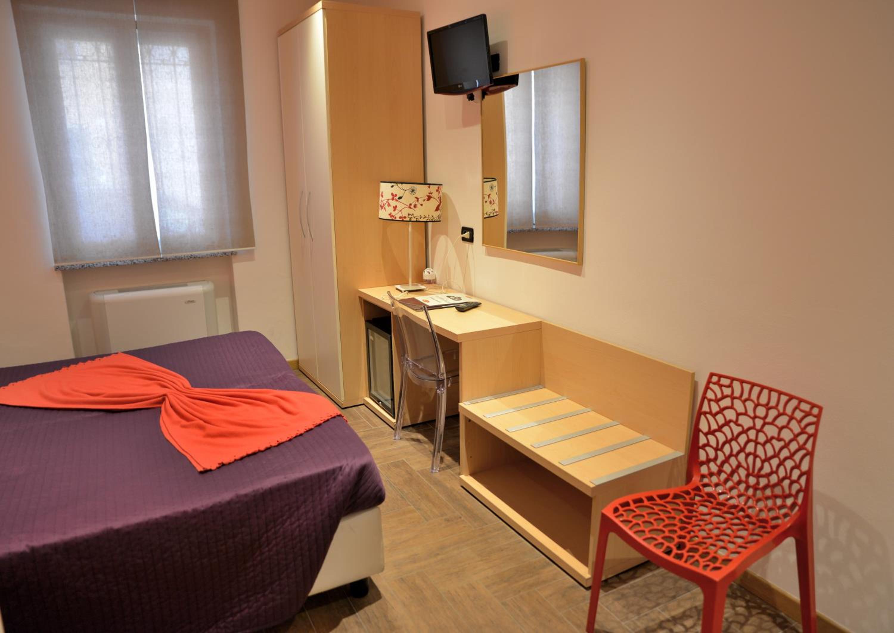 Double or Twin Room - Photo 30